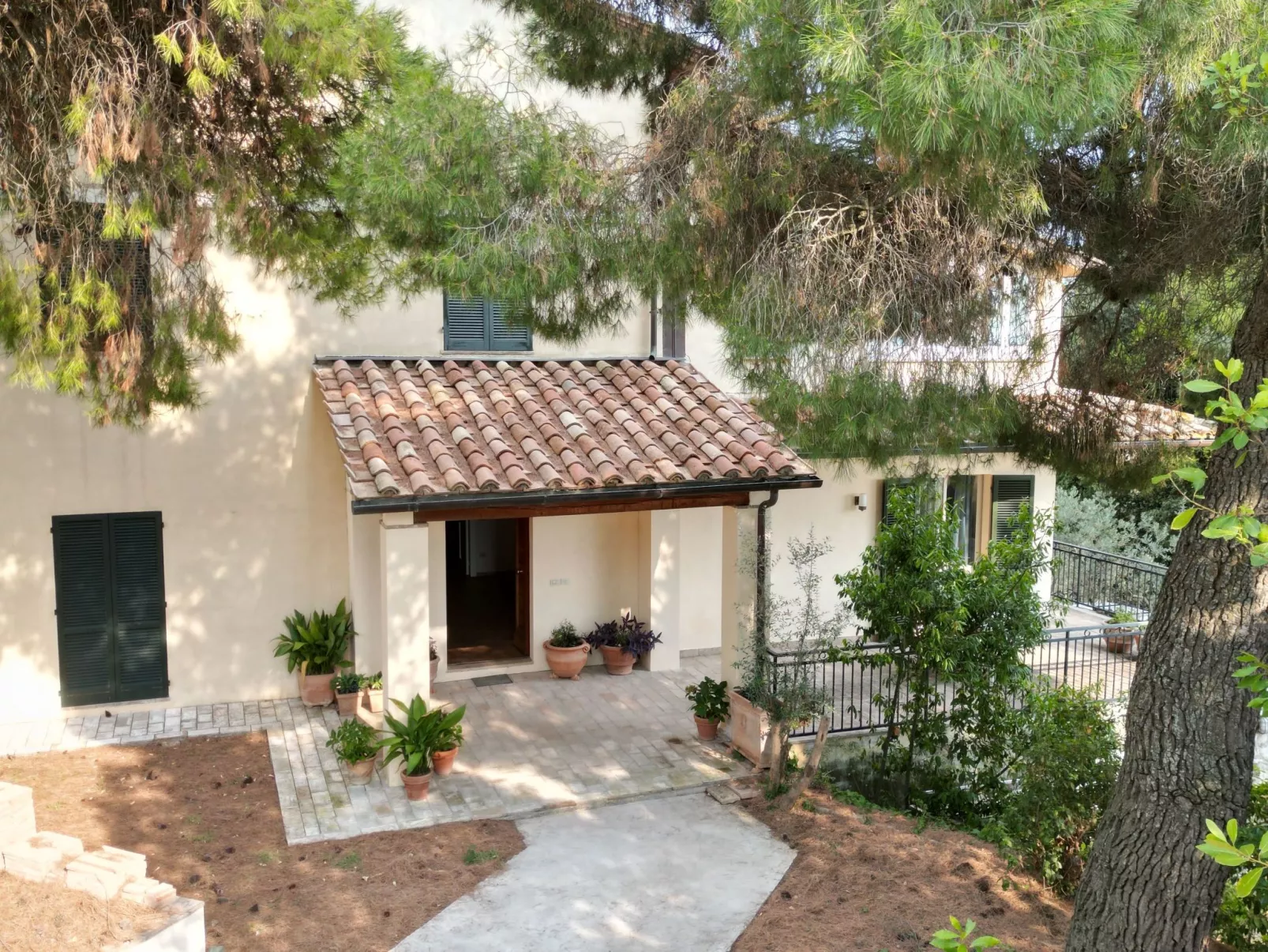 Zimmer mit Bergblick - Buiten