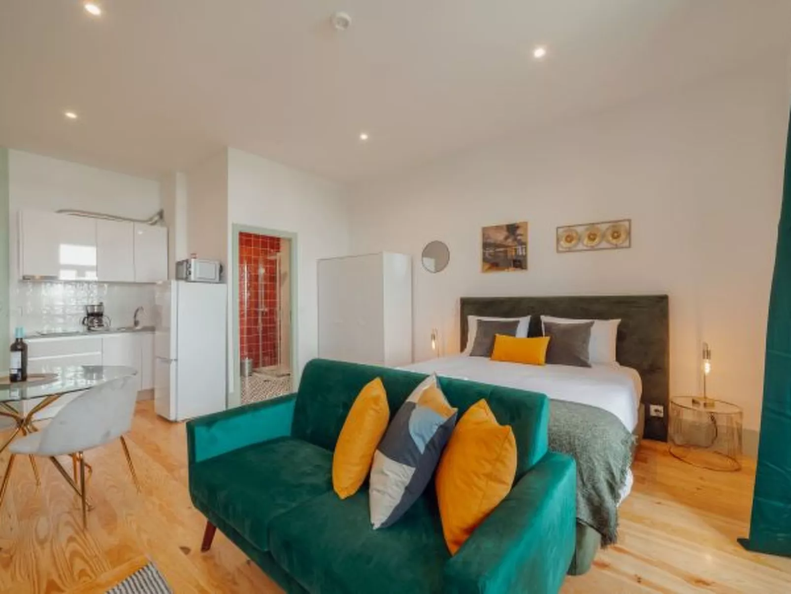 DOWNTOWN SUITE B by VACATIONY - Binnen