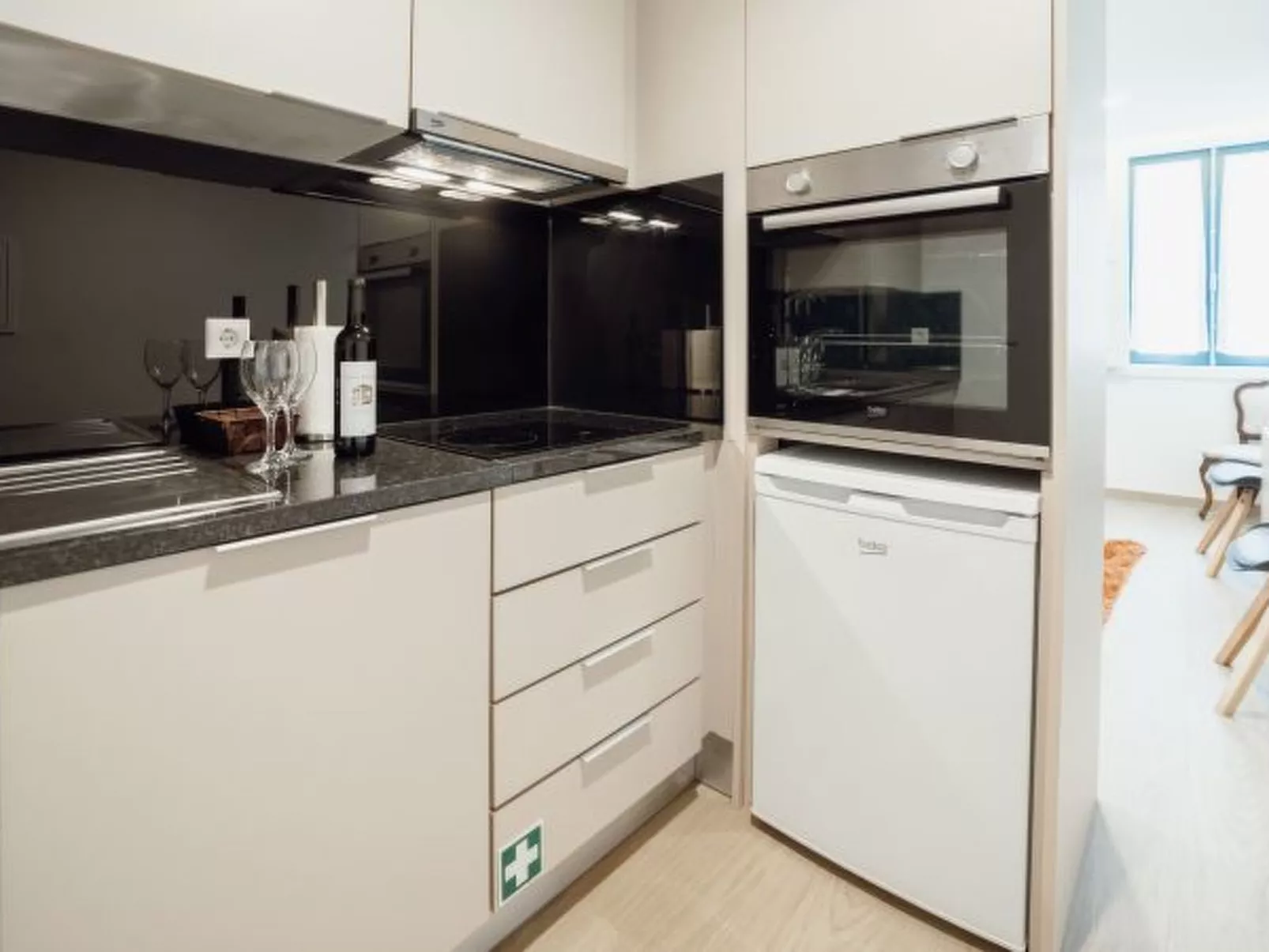 CARMO RESIDENCE PORTO - SRA DO CARMO by VACATIONY - Binnen