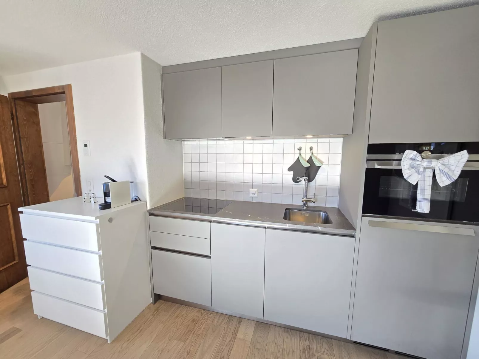 Tgiesa Alva - Binnen