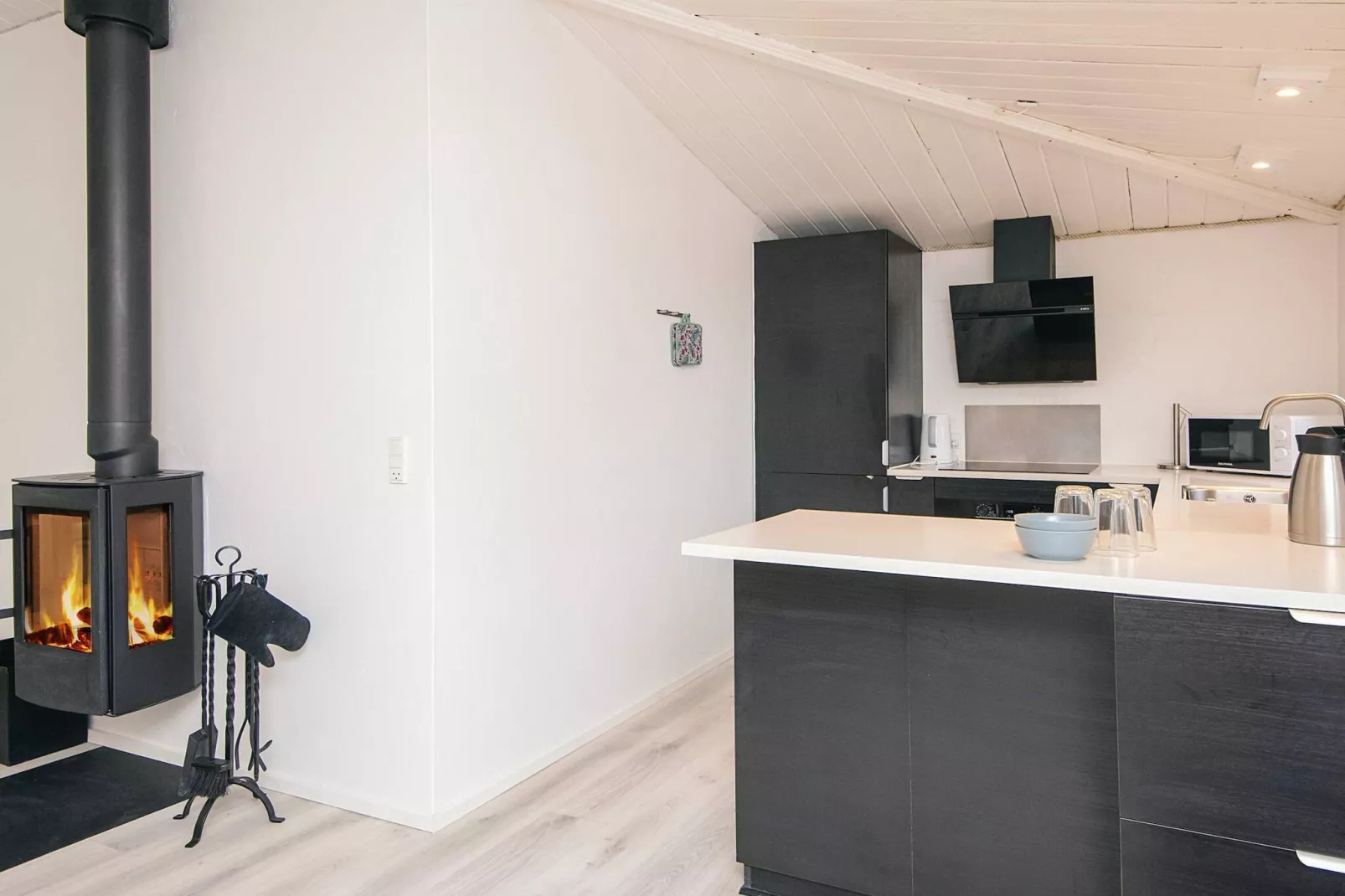 Kust ontsnapping met zwembad -- By Traum Ferienwohnungen - Binnen