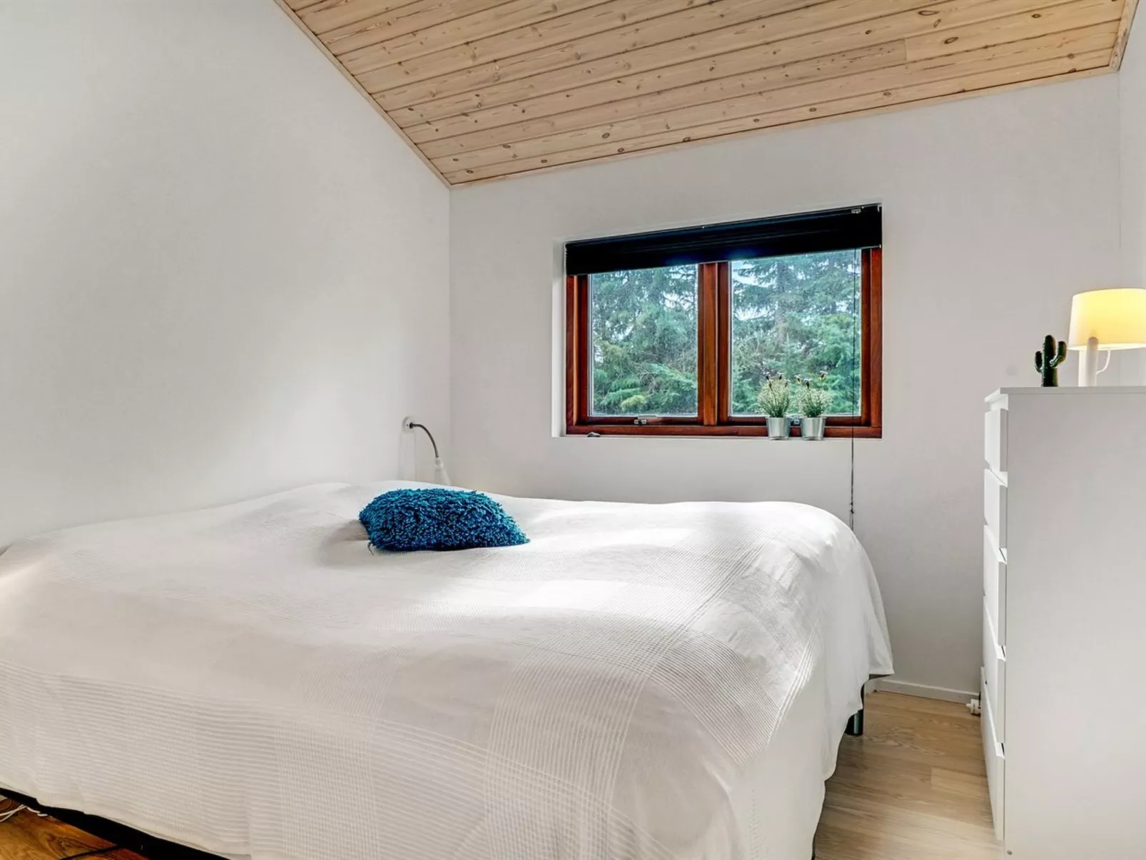 "Orm" - 550m to the fjord - Binnen