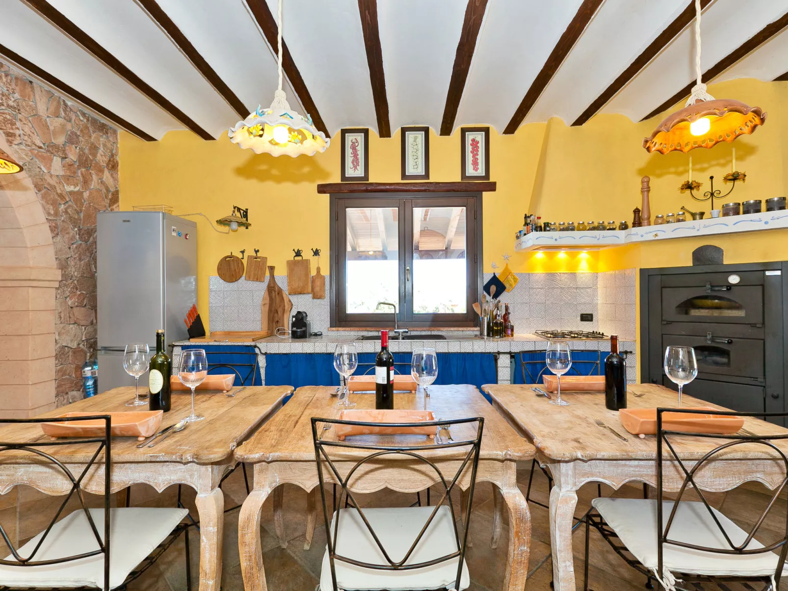 Tenute Aversa - Binnen