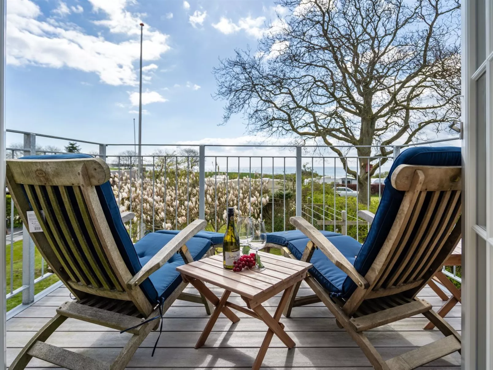 "Gyril" - 100m from the sea - Buiten