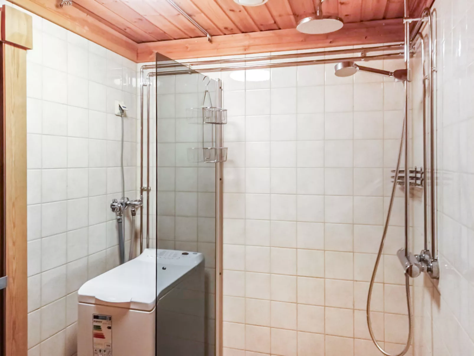 Varilan lomamajat nr2 - Binnen