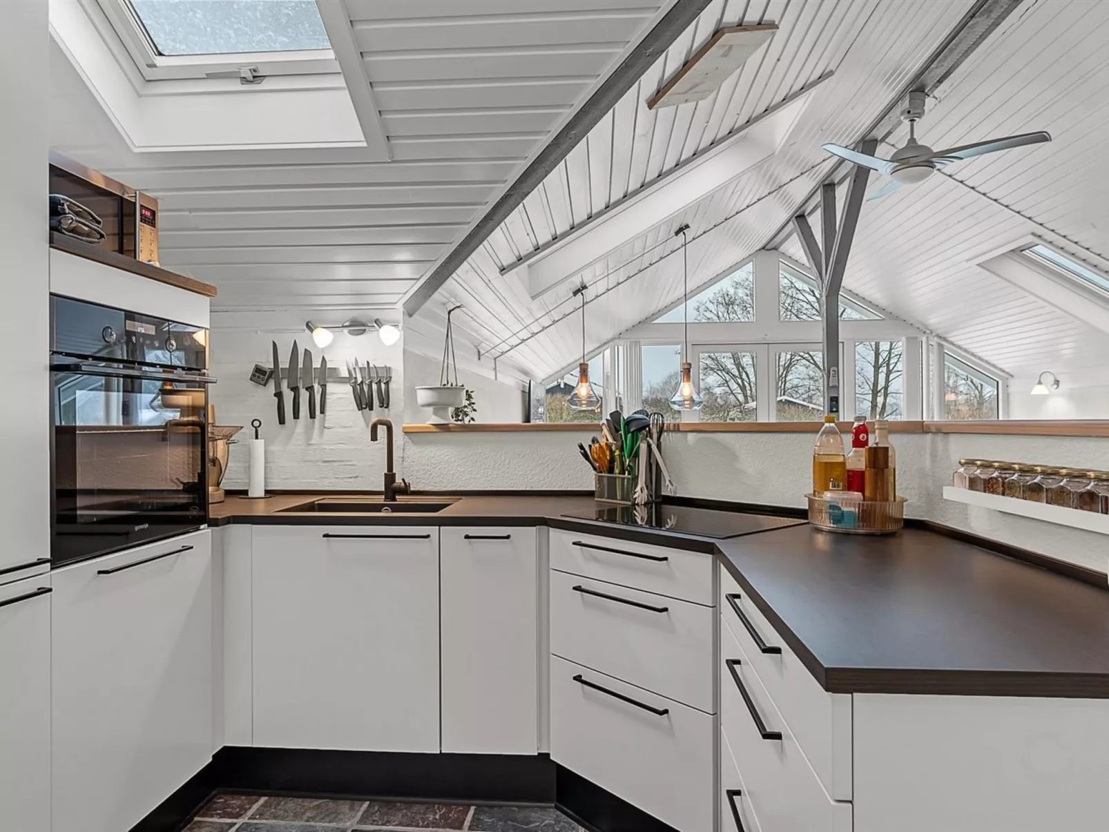 "Hielm" - 490m from the sea - Binnen