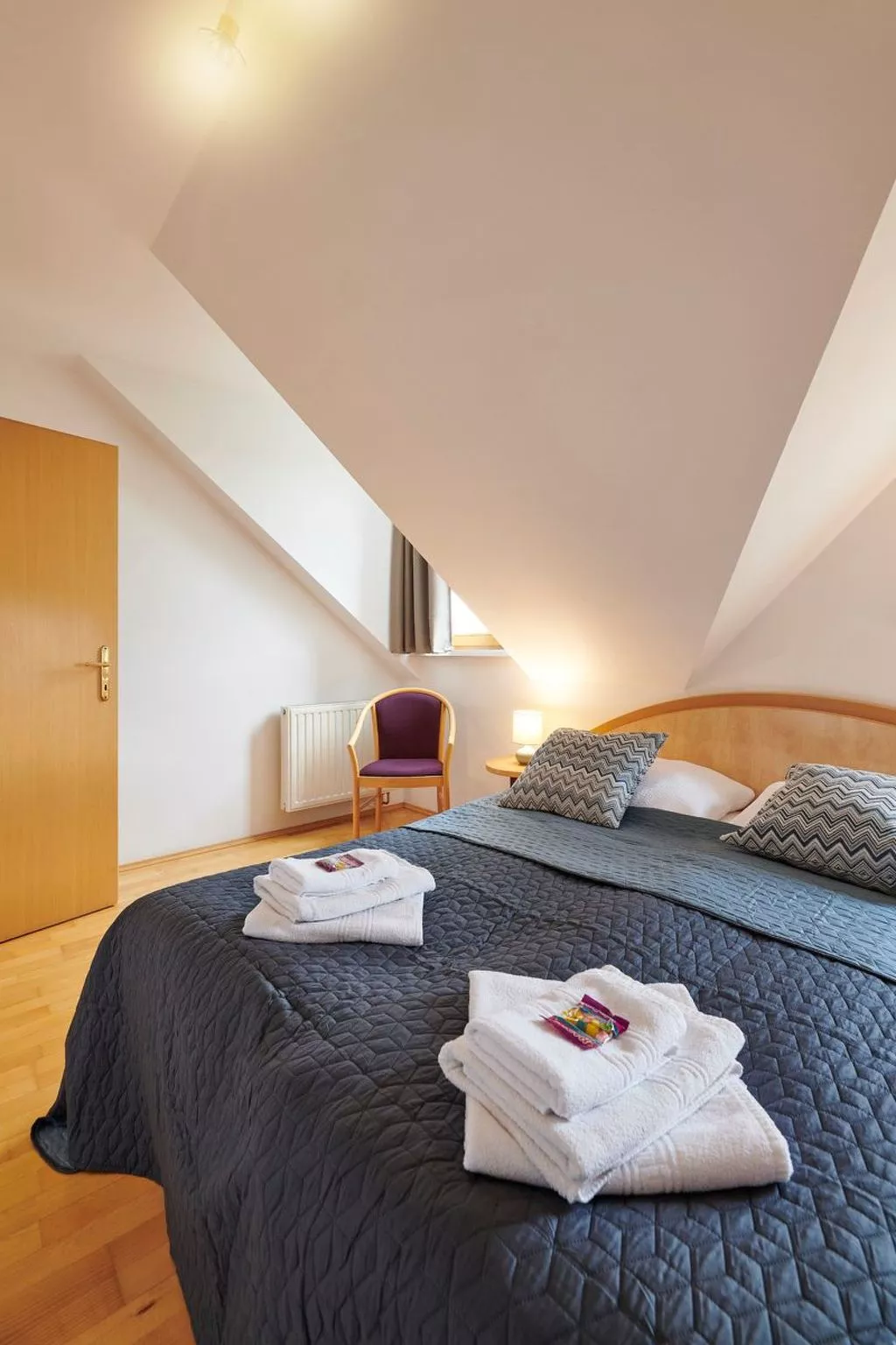 DAS BURGENNEST - Binnen