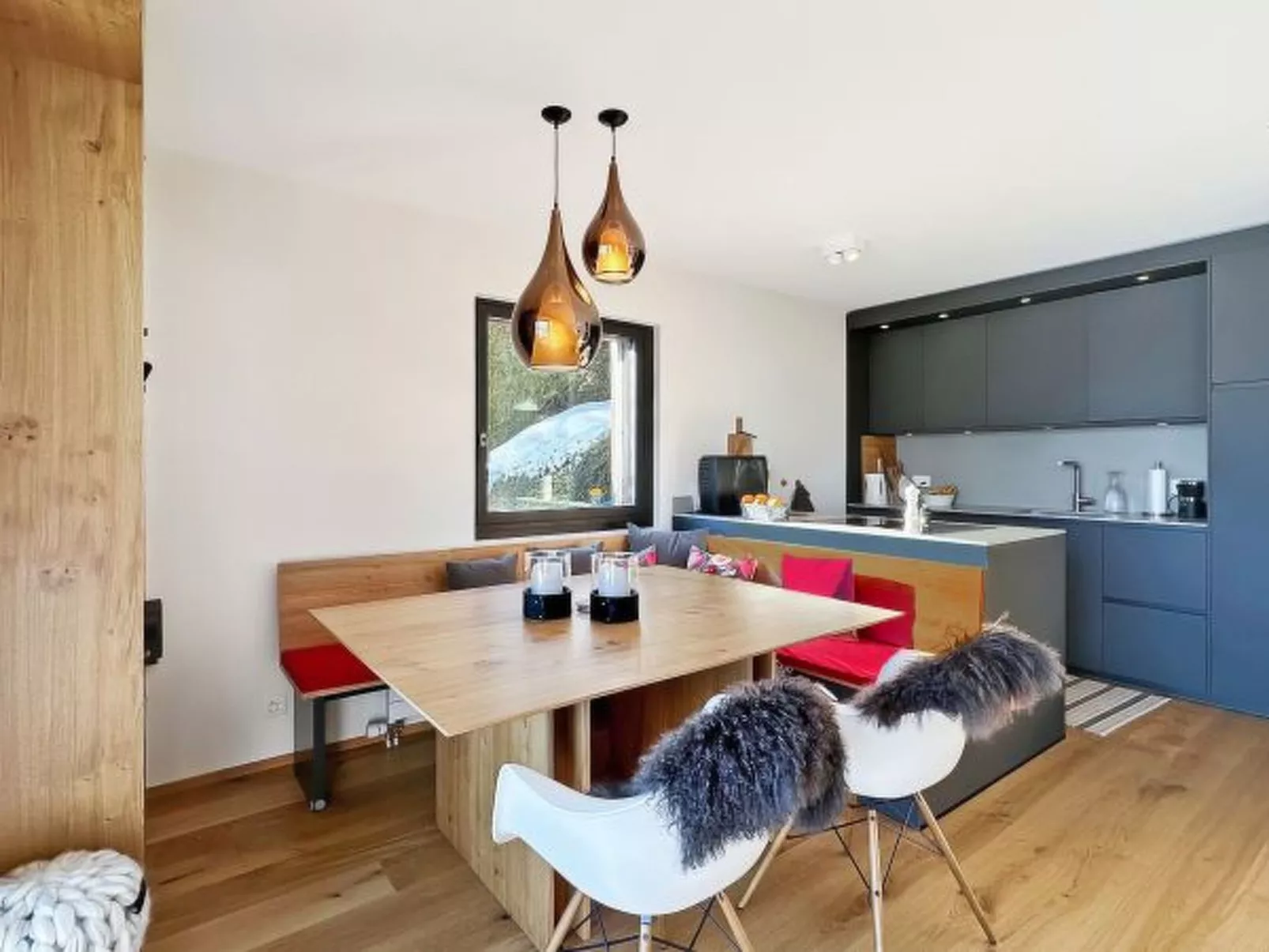 Mirador Alpine Horizon -Crans Montana- Swiss Alps - Binnen