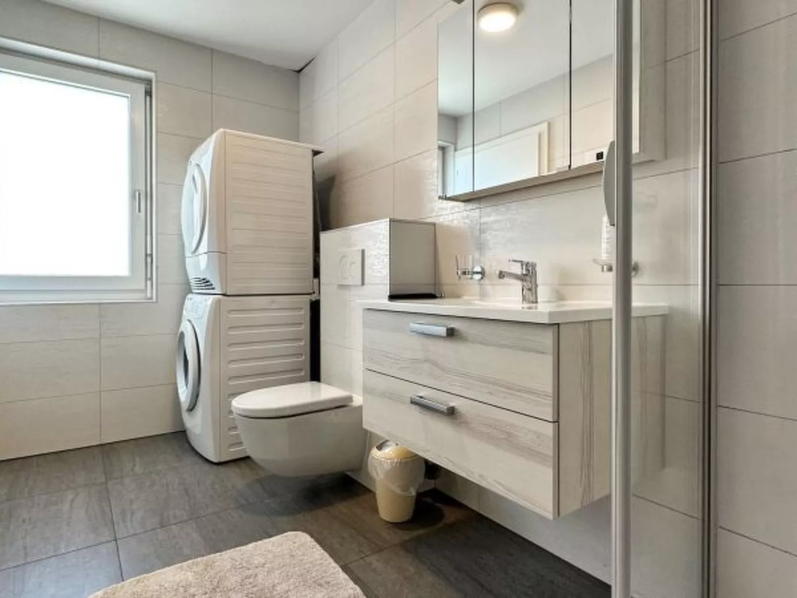 Aux Bons Matins de Gégé à 10mns de Sion - Binnen