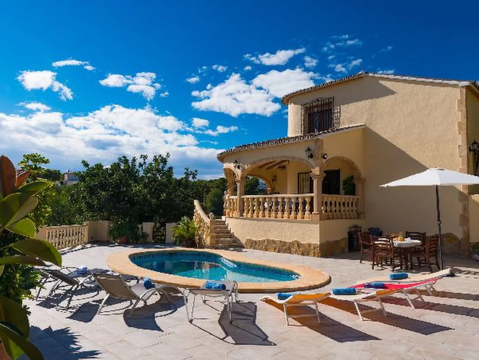 Villa Llobell - PlusHolidays - Image-tags.info