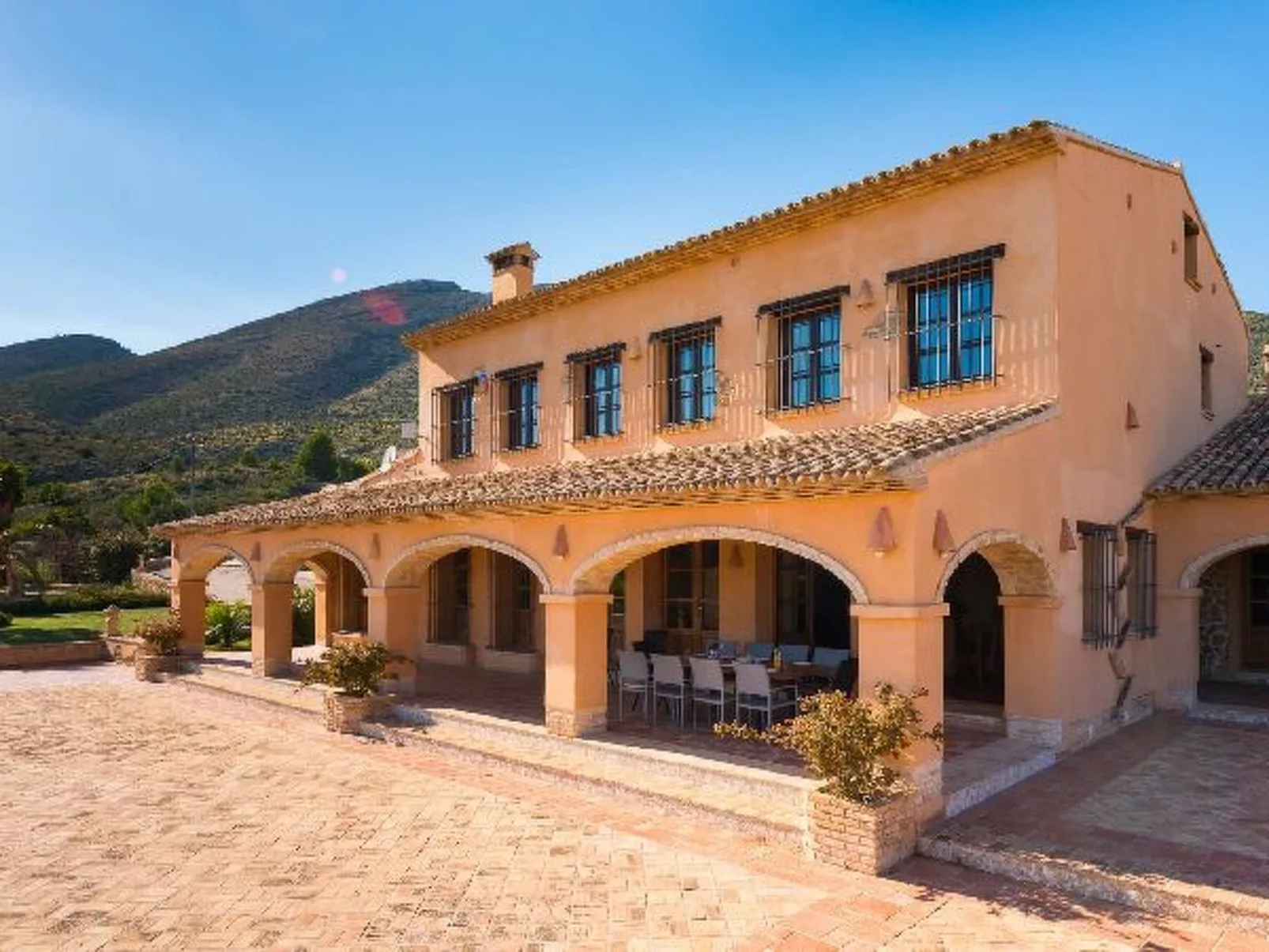 Villa Paraiso - PlusHolidays - Image-tags.info