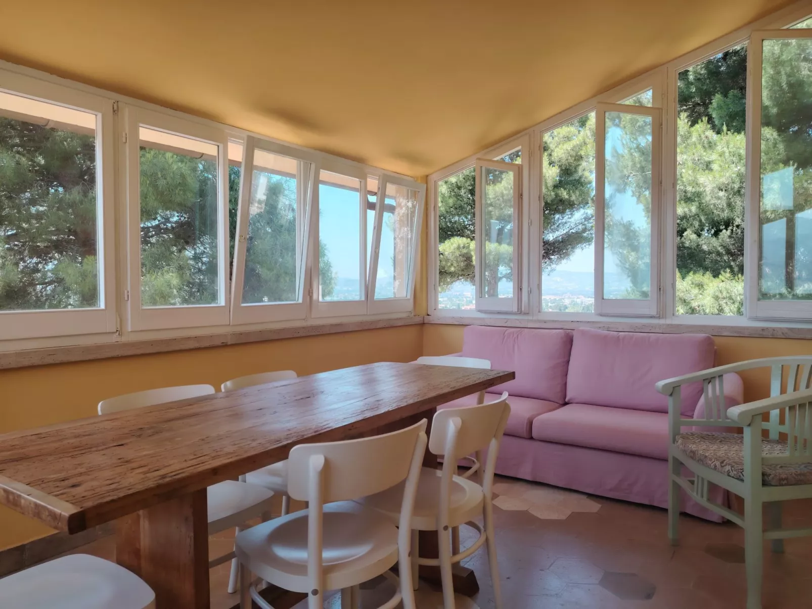 Hypatia-Zimmer - Binnen