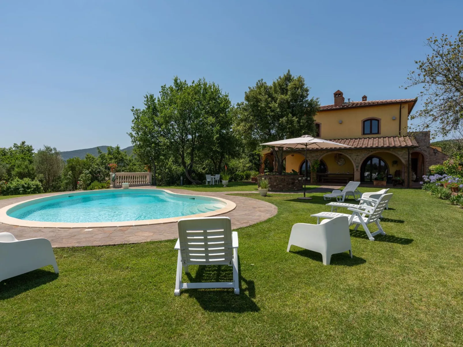 In Gavorrano mit Privatem Pool - Image-tags.info