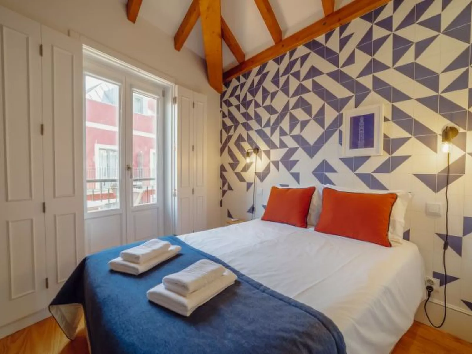 DOWNTOWN PRIME with TERRACE by VACATIONY - Binnen