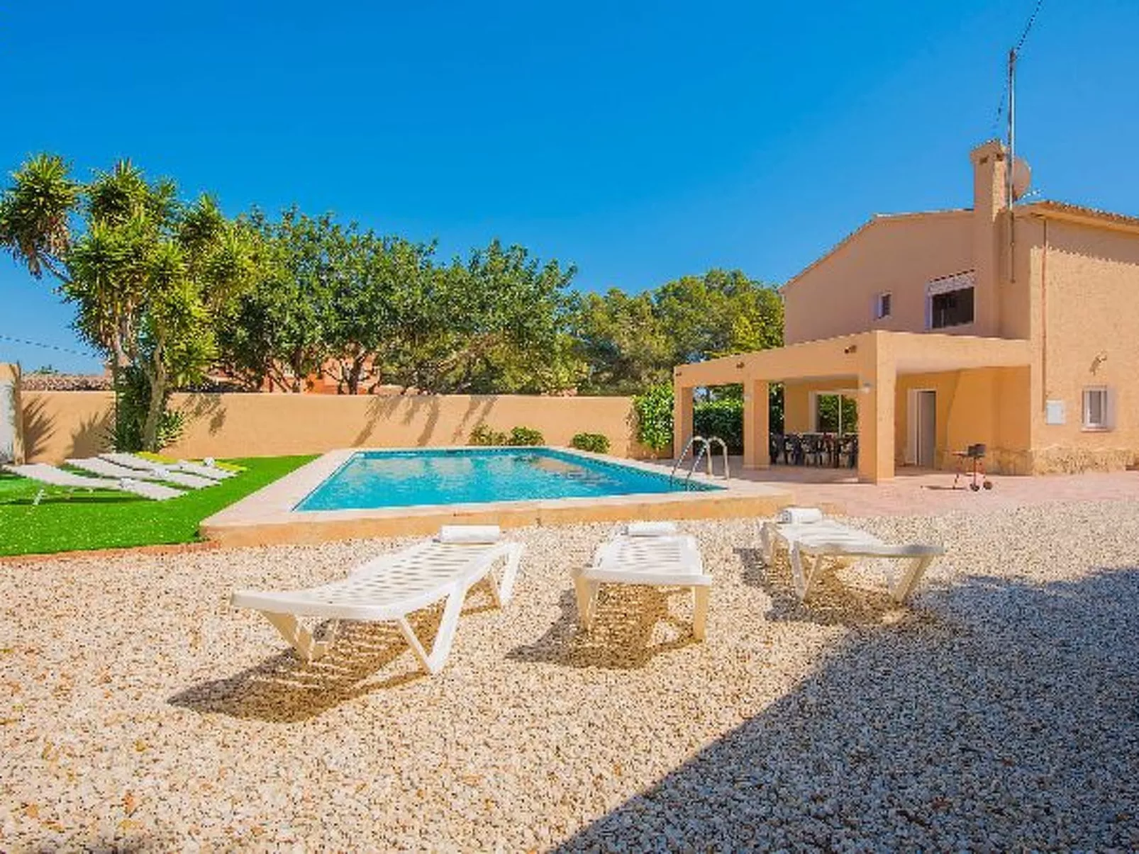 Villa Bernia - PlusHolidays - Image-tags.info