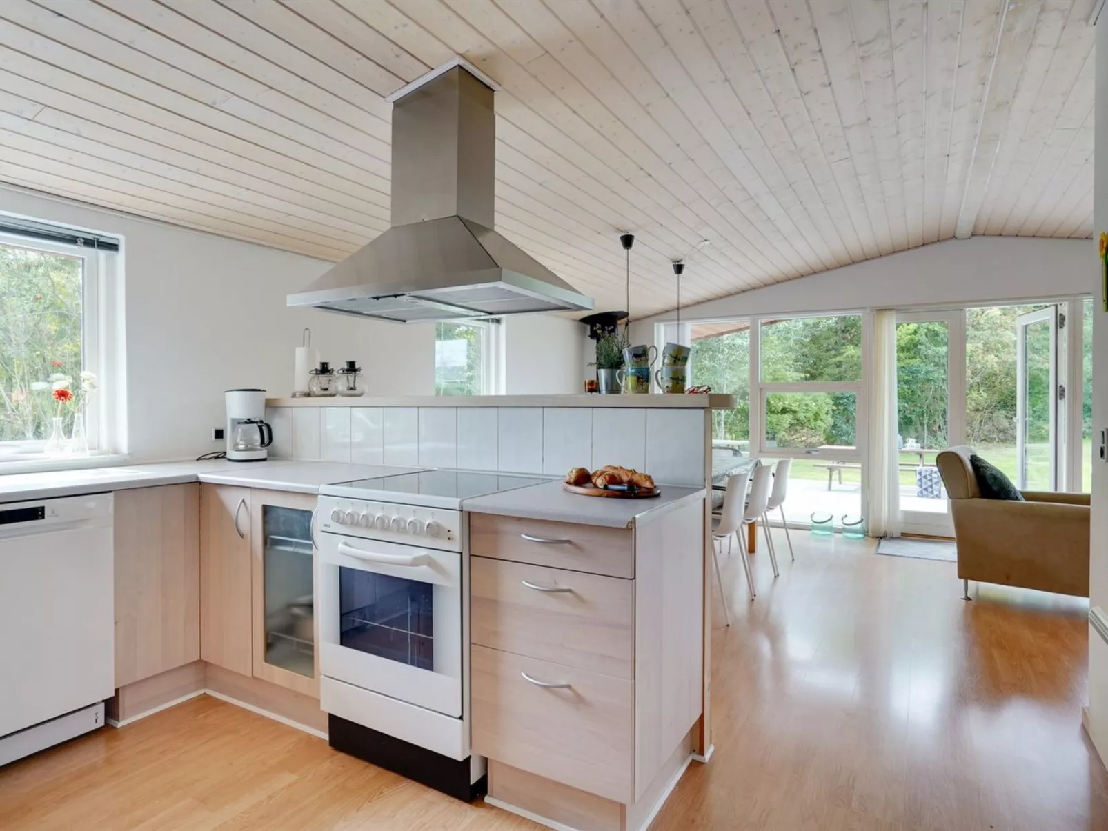 "Alvi" - 400m to the fjord - Binnen