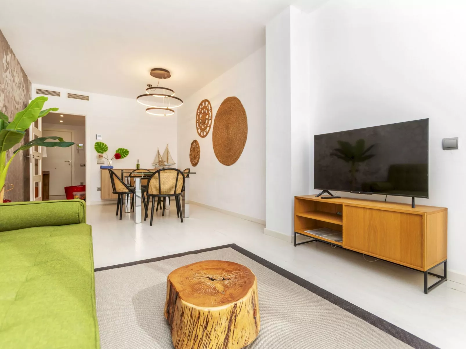 Nova Torredembarra - Binnen