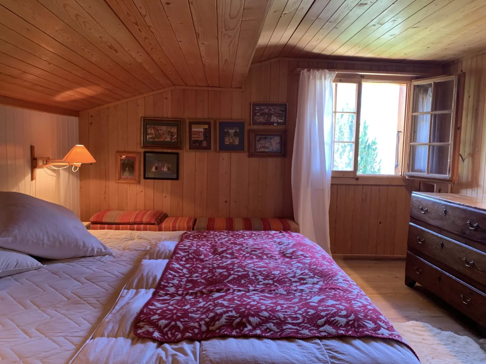 Steirösli 1. & 2. Stock - Binnen