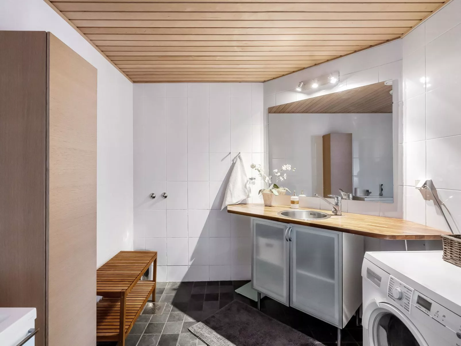 Mustijoenranta - Binnen