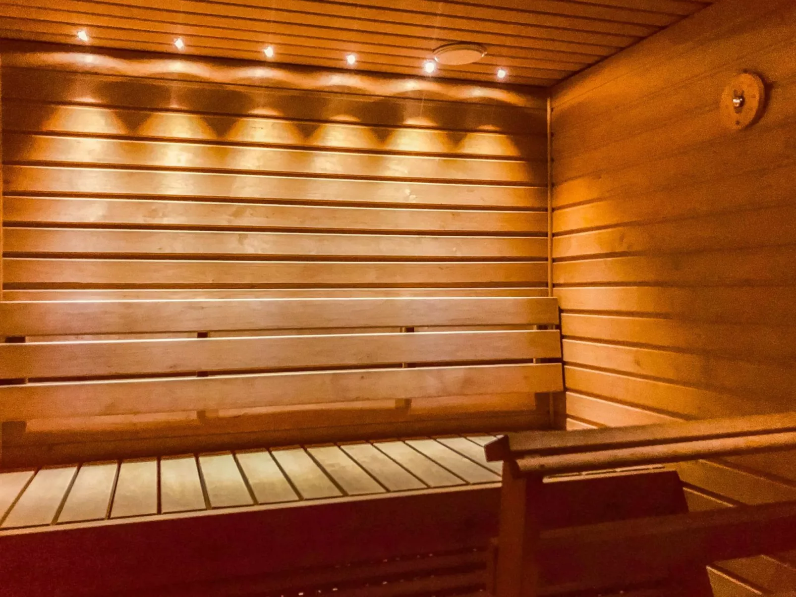 Laattaja mökki - Binnen