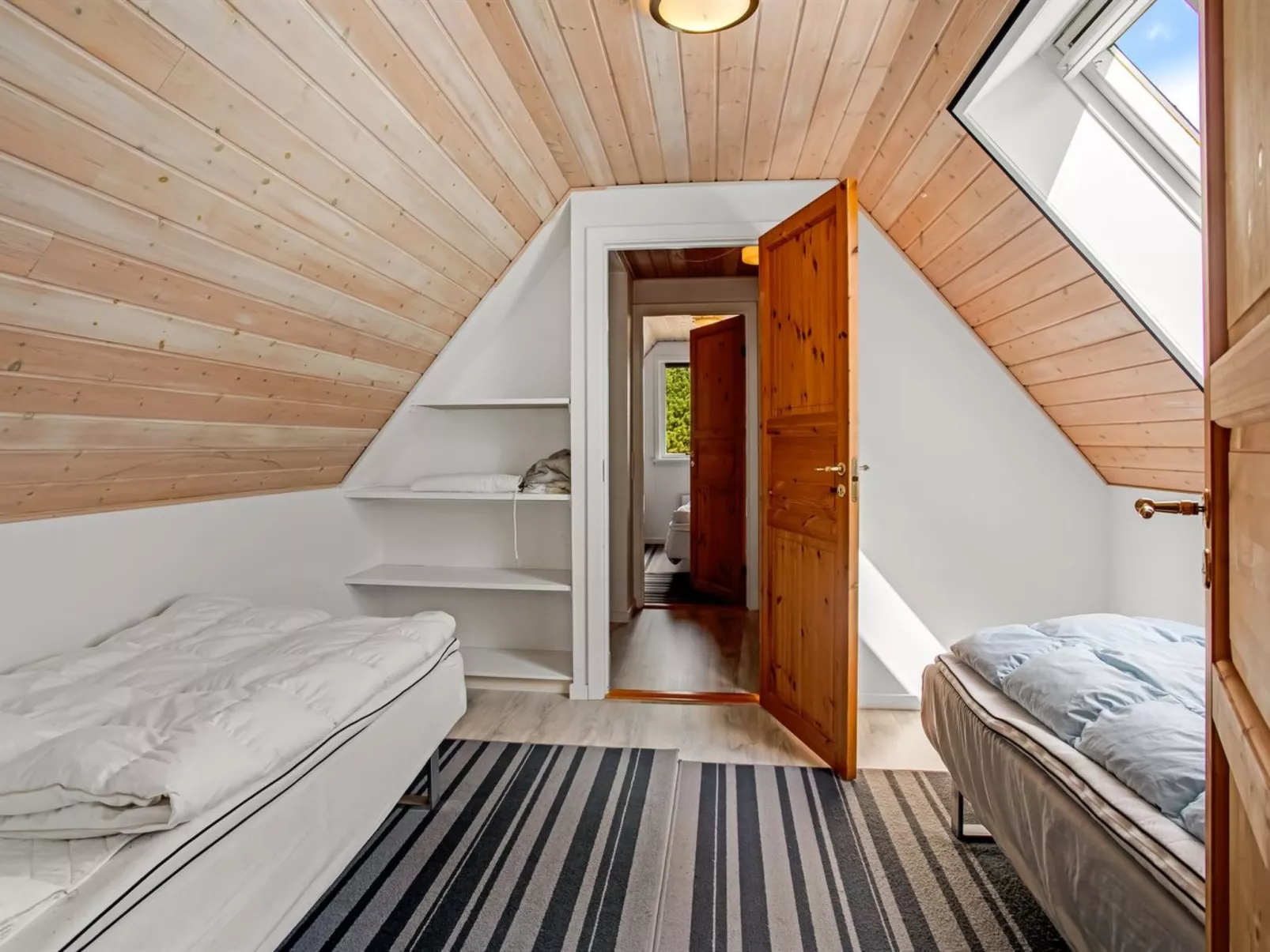 "Hannele" - 10km from the sea - Binnen