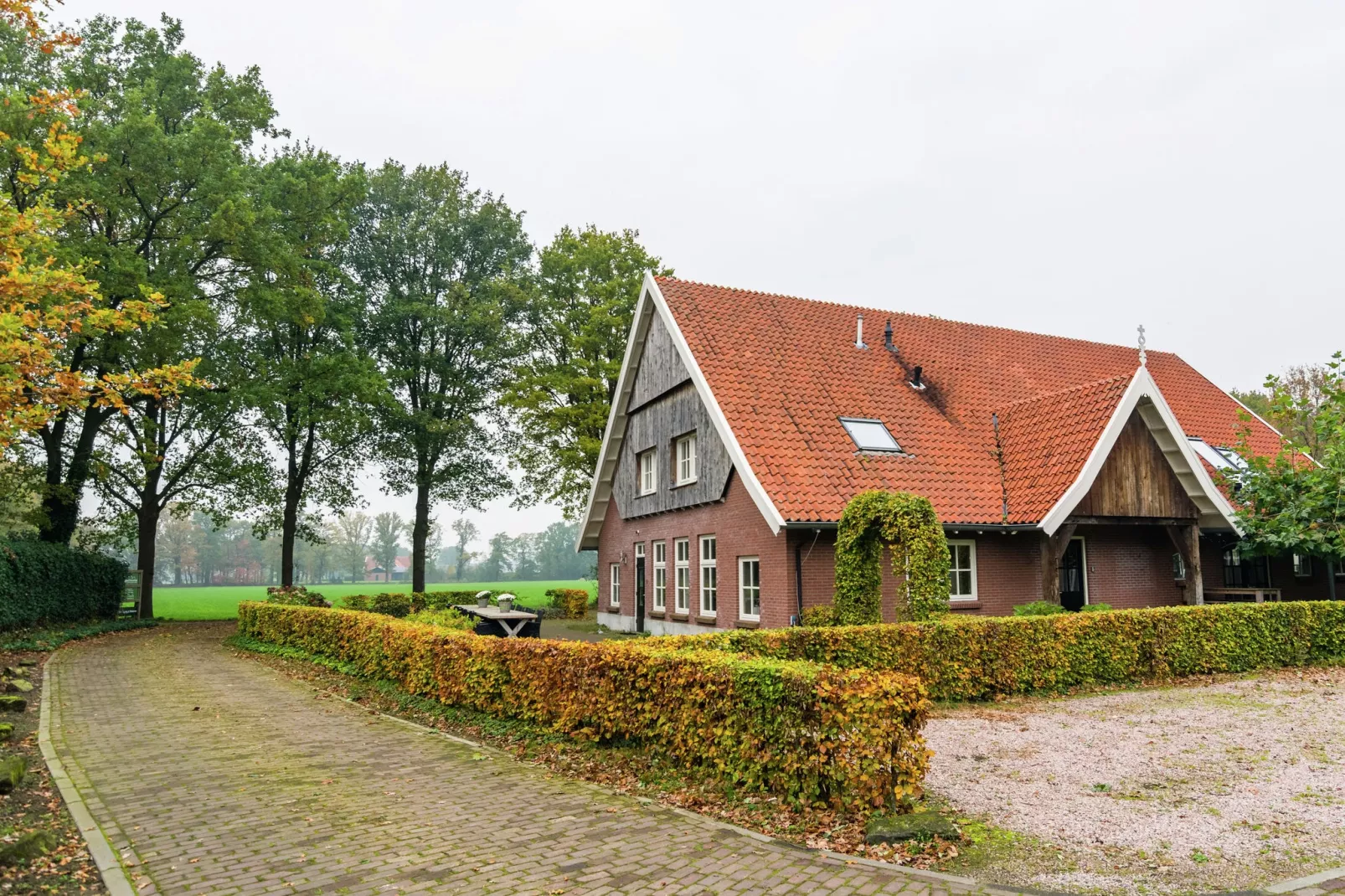 Landgoed Nieuwhuis XL-Buitenkant zomer