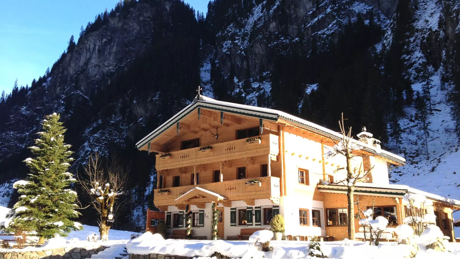 Alpenhaus Lacknerbrunn-Exterieur winter