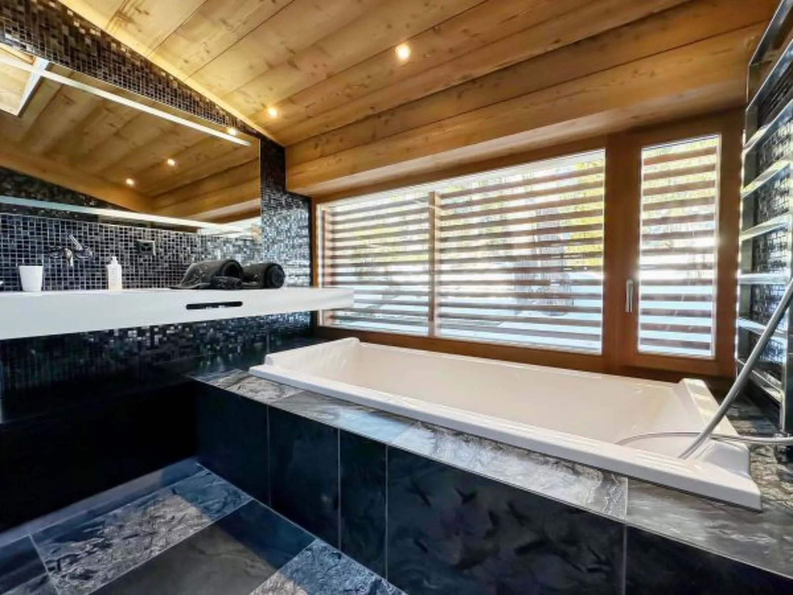 Crans Montana sous les Etoiles - Binnen