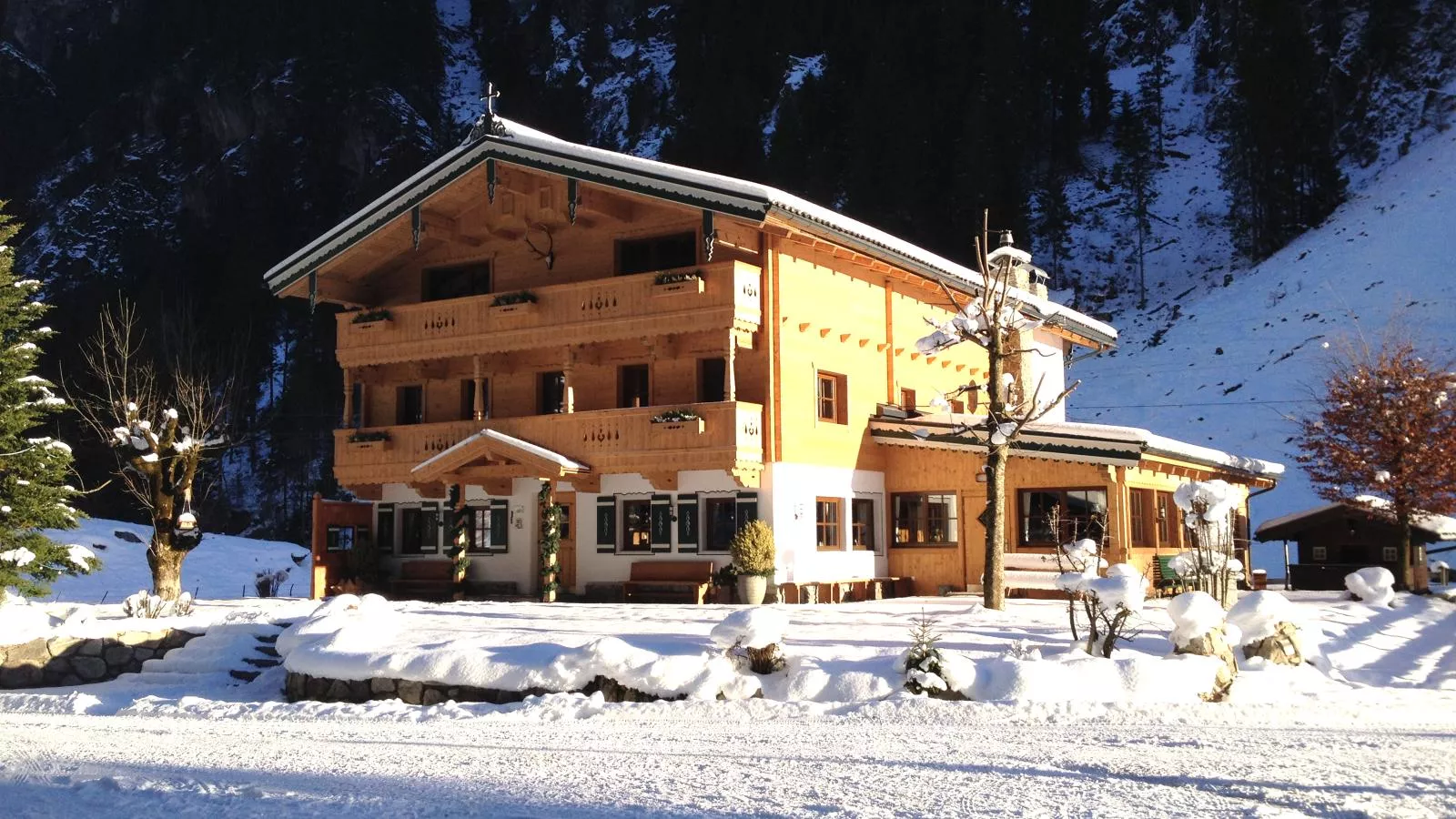 Alpenhaus Lacknerbrunn-Exterieur winter