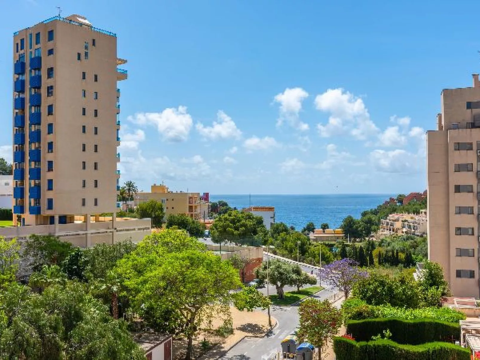 Apartment Happy -  PlusHolidays - Image-tags.info