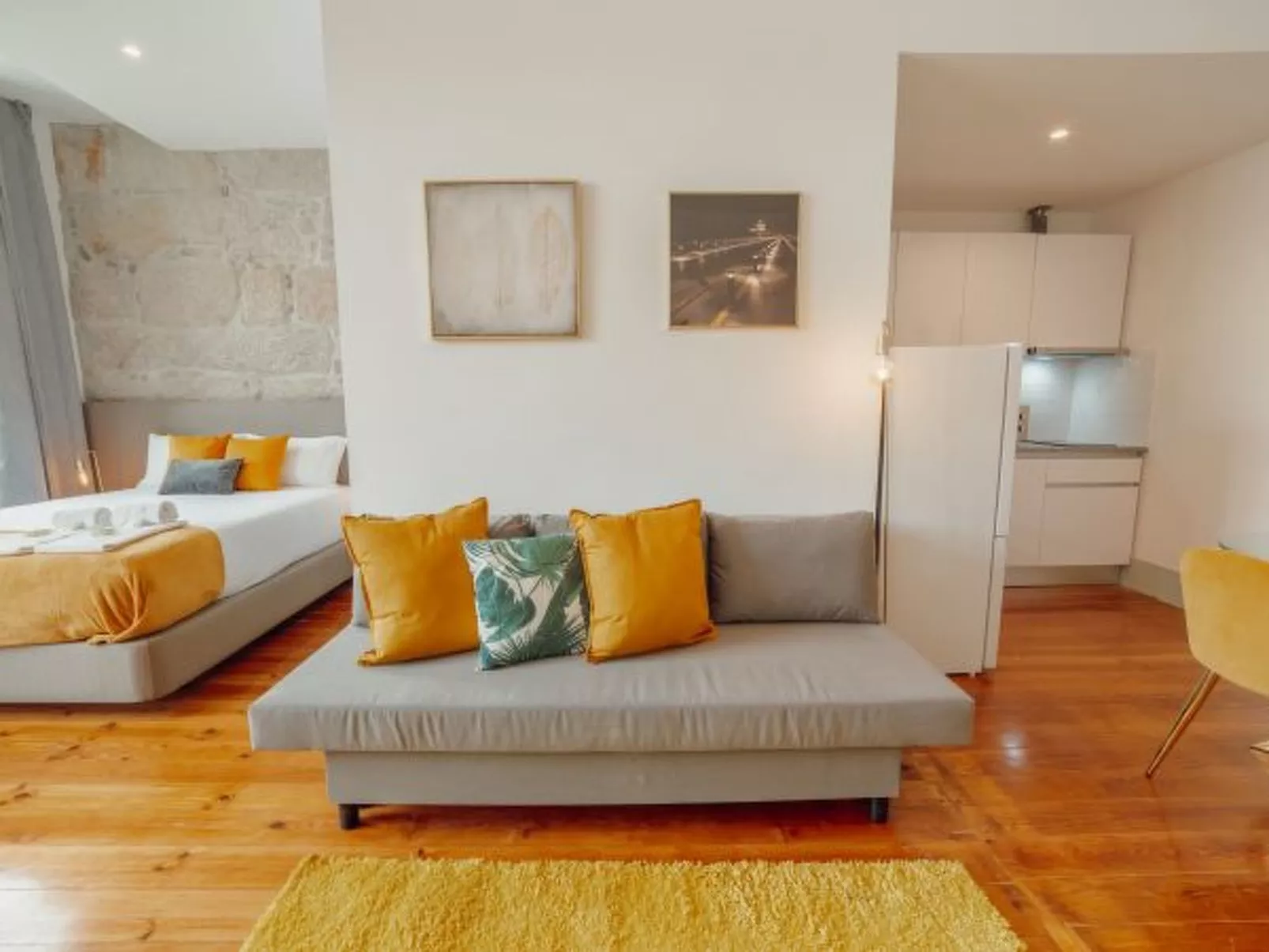 DOWNTOWN SUITE E by VACATIONY - Binnen