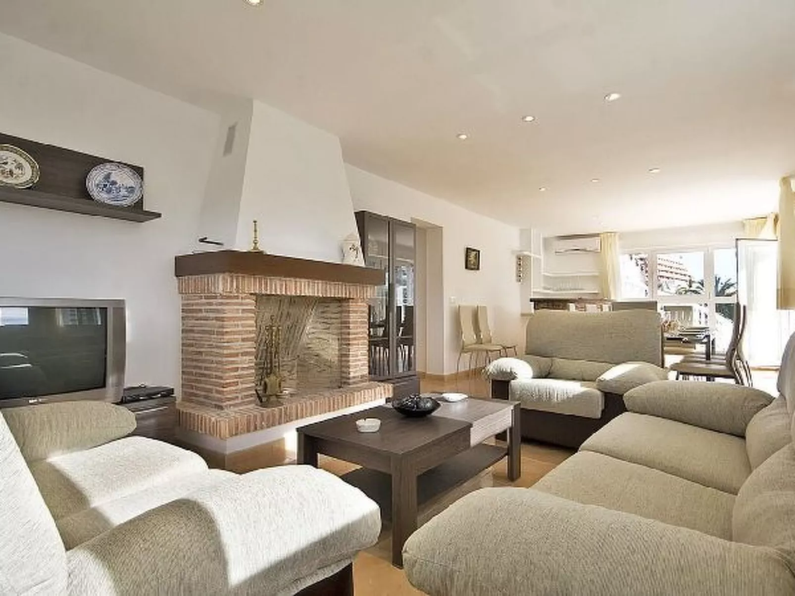 Villa Calalga - PlusHolidays - Image-tags.info