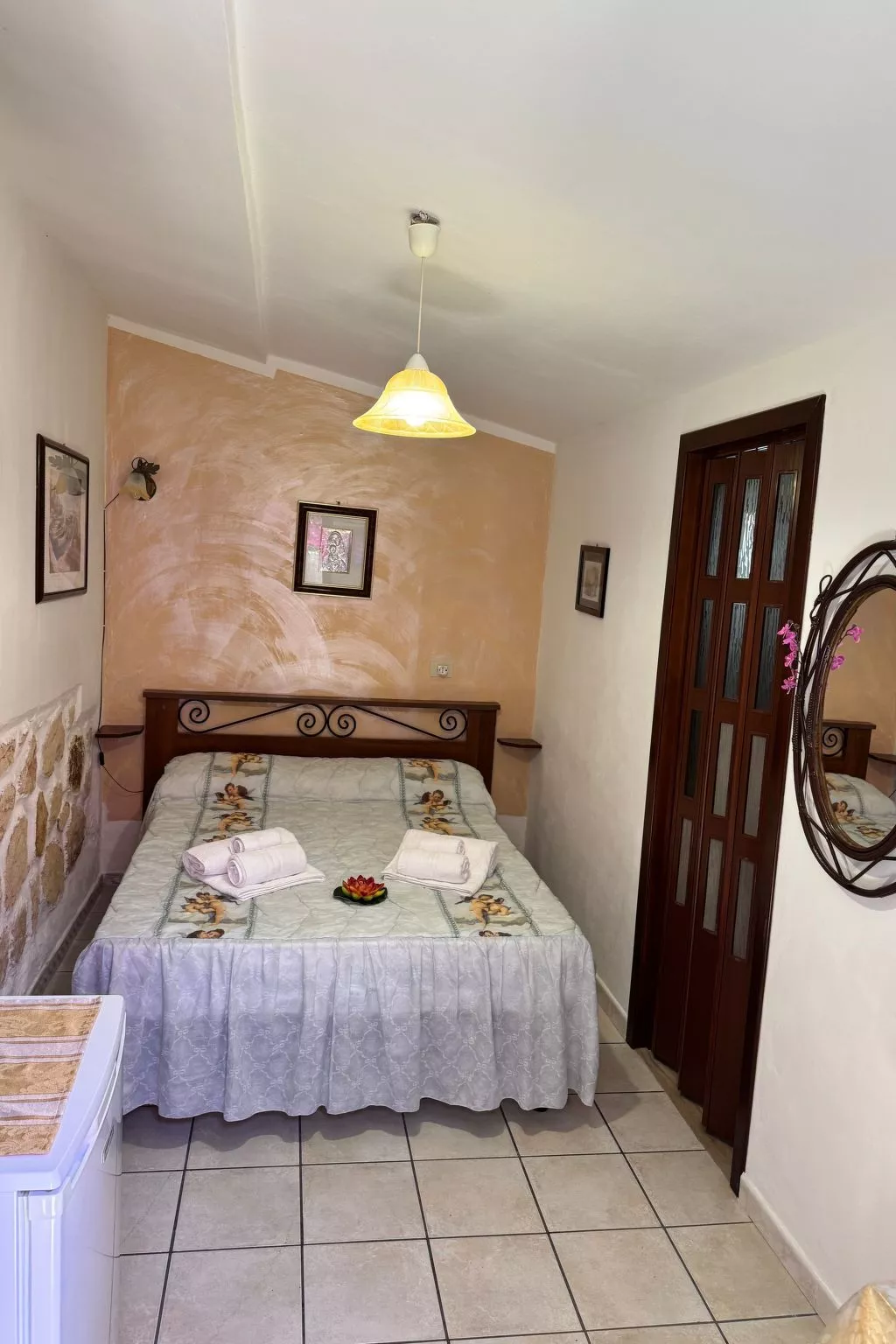 Gästezimmer 'Room' mit Grill - Binnen