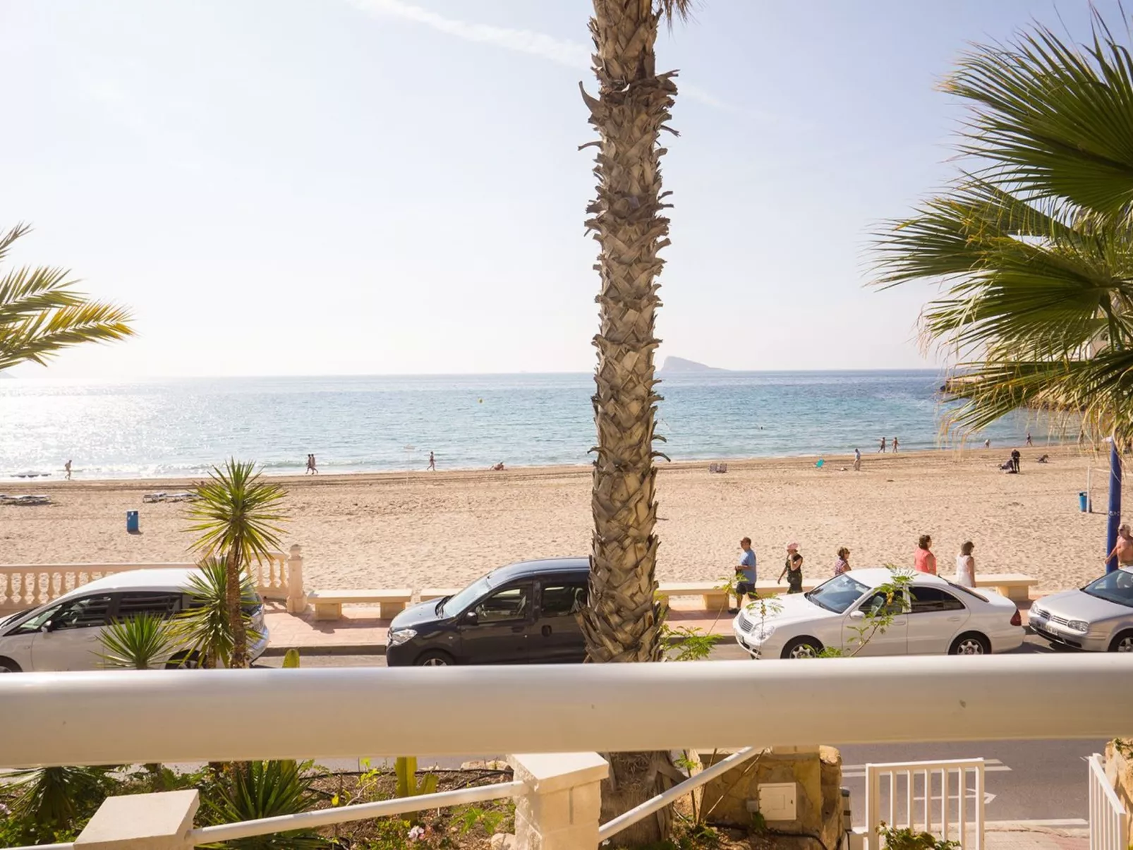 Wohnung in Cala mit Großem Balkon - Image-tags.info