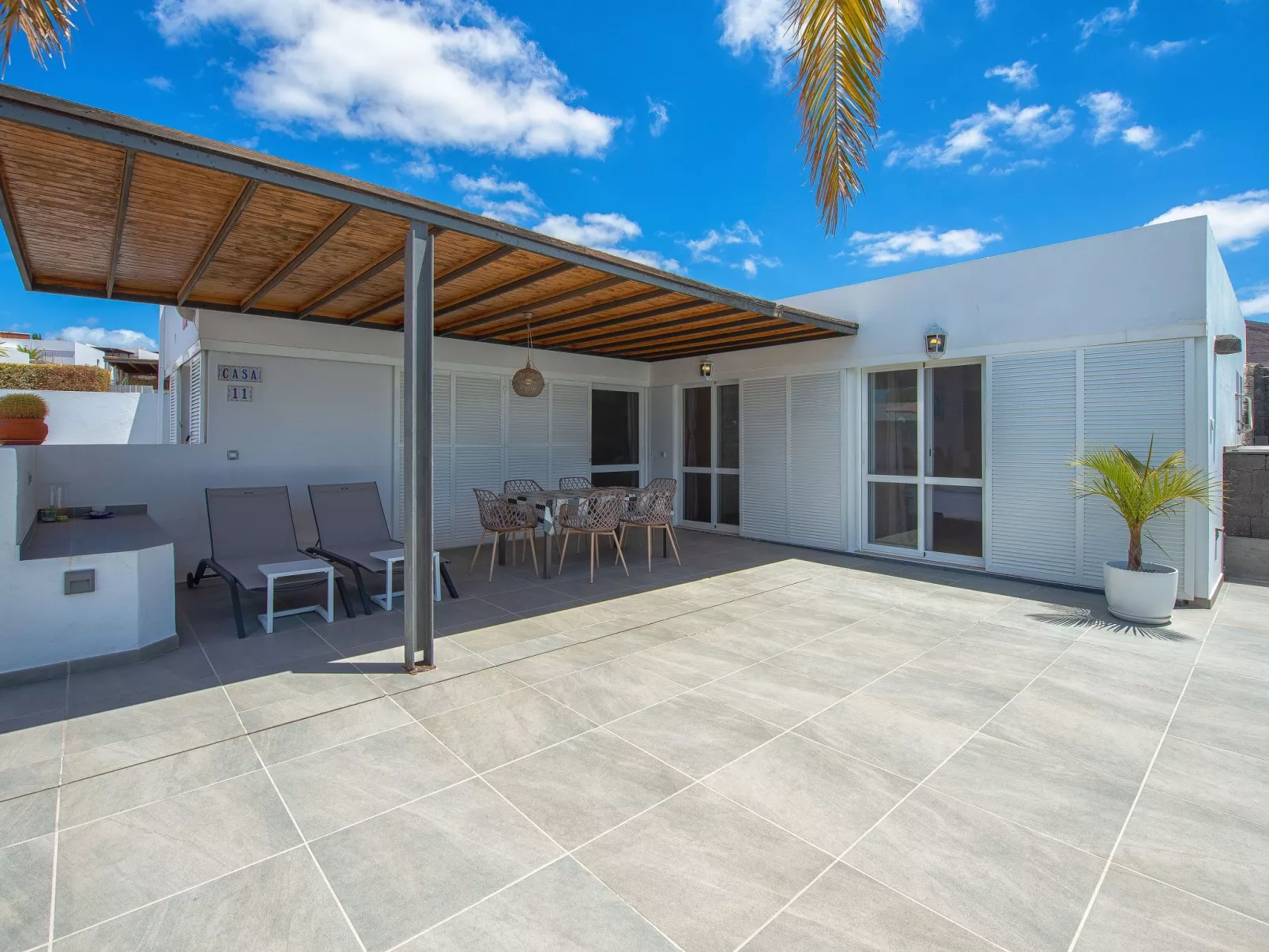 Mit Whirlpool - Buiten