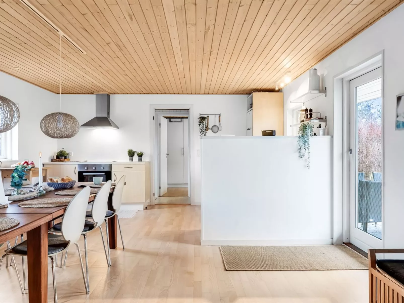 "Sampsa" - 350m from the sea - Binnen