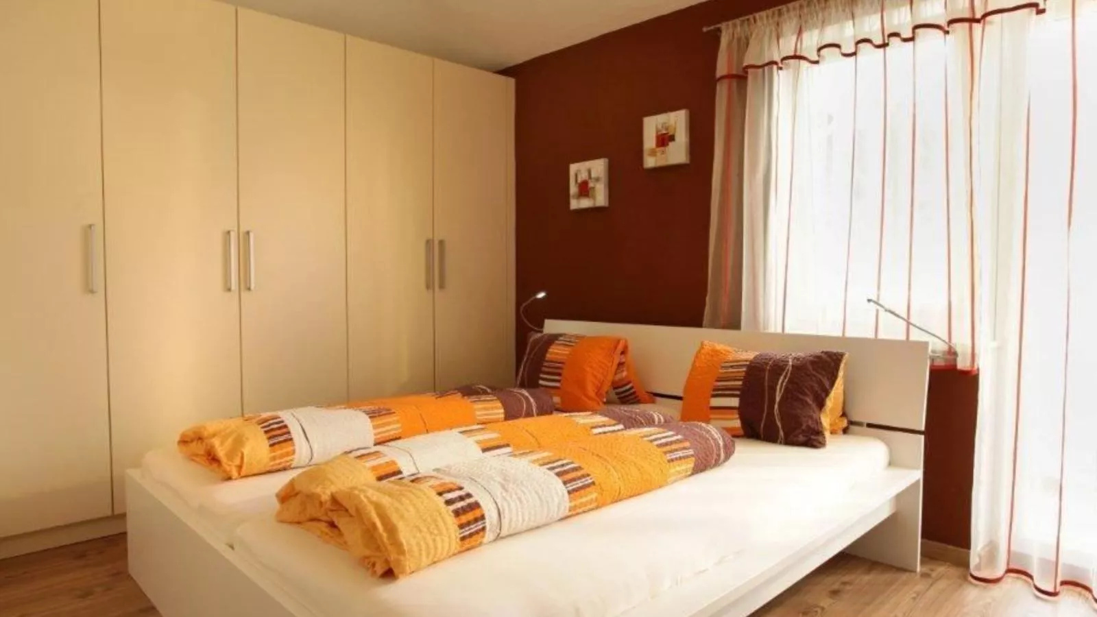 Ferienhaus Yellow Orange-Slaapkamer