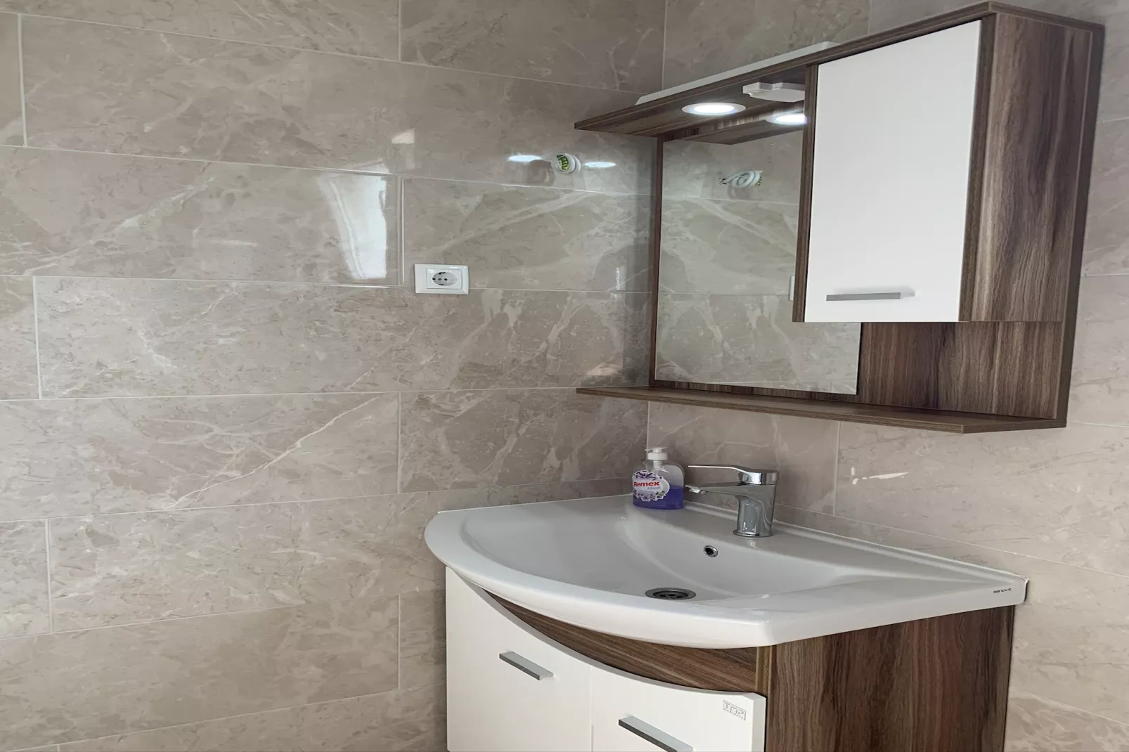 Studio apartment Vir 2 - Badkamer