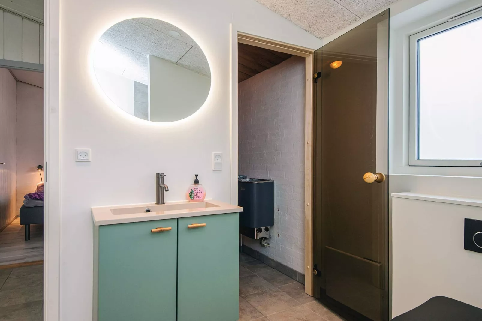 Kust ontsnapping met zwembad -- By Traum Ferienwohnungen - Binnen