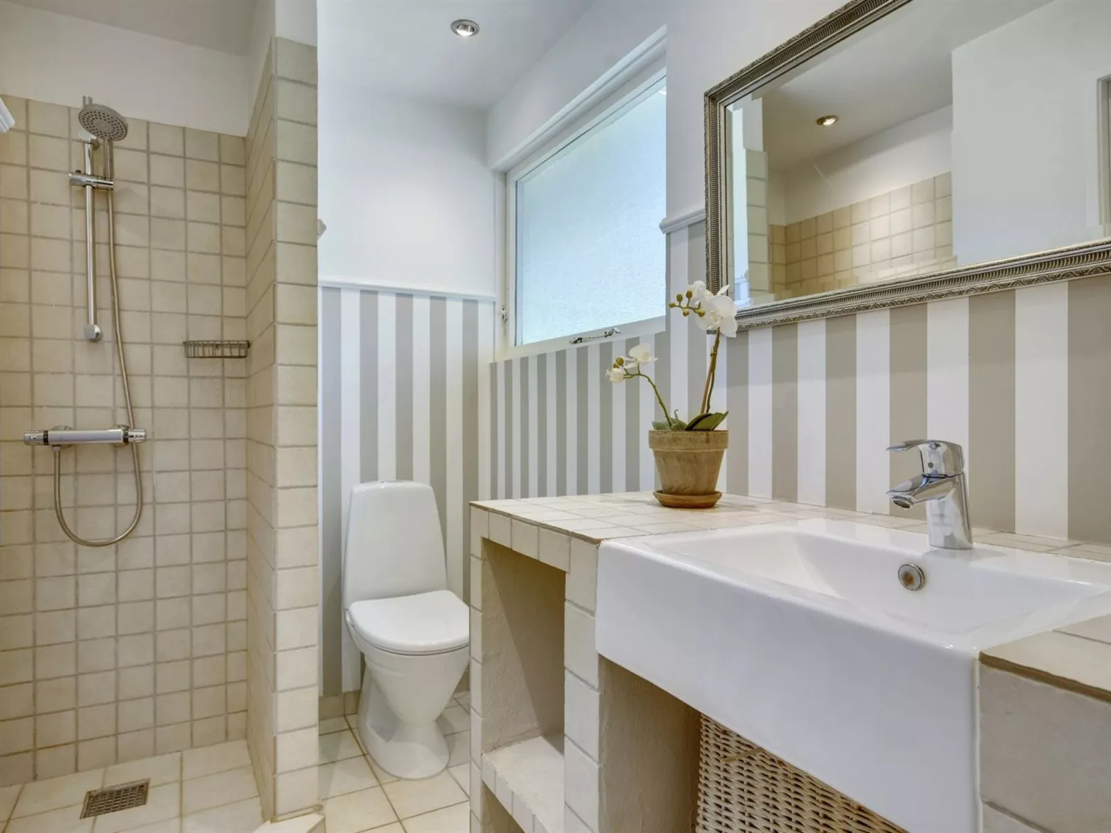 "Kaino" - 700m from the sea - Binnen