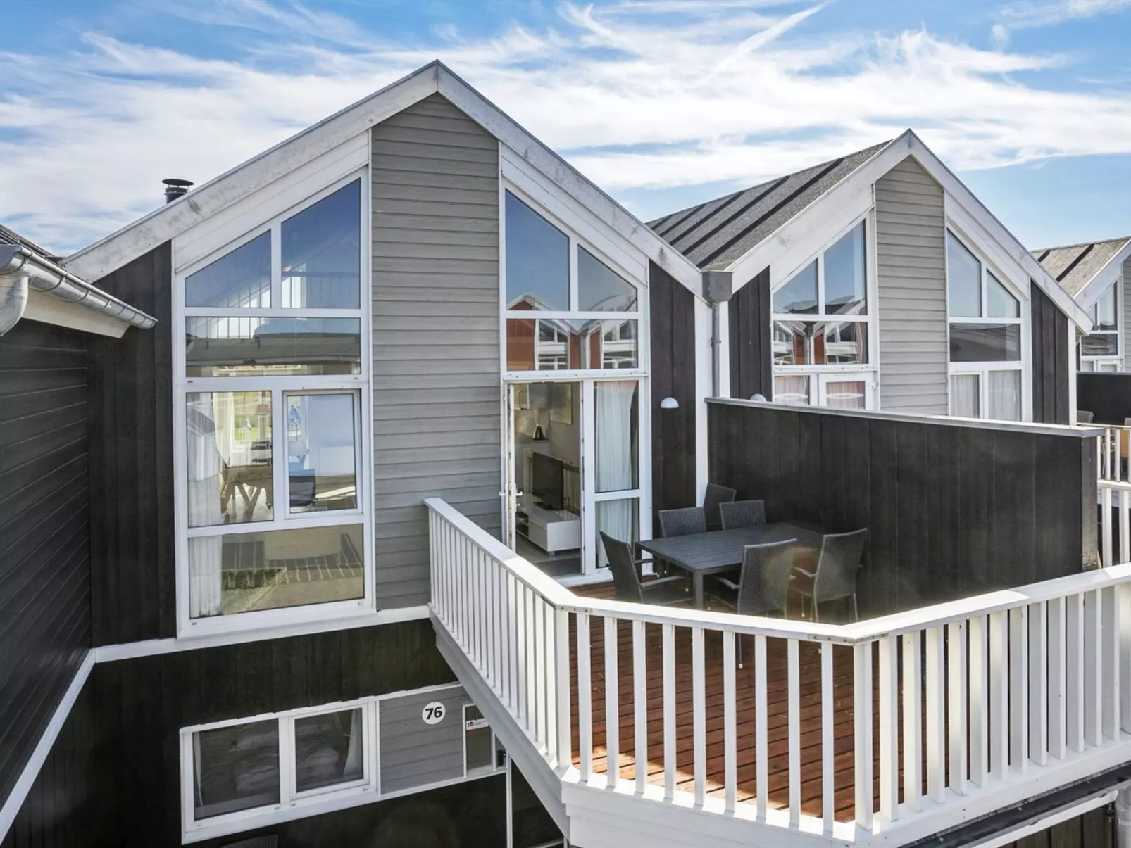 "Heraldina" - 700m from the sea - Buiten