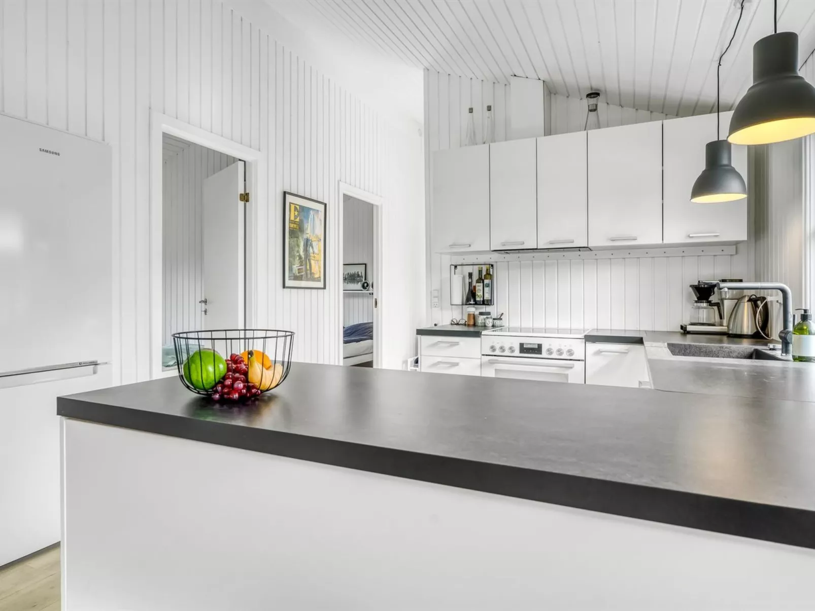 "Annamie" - 1.8km from the sea - Binnen