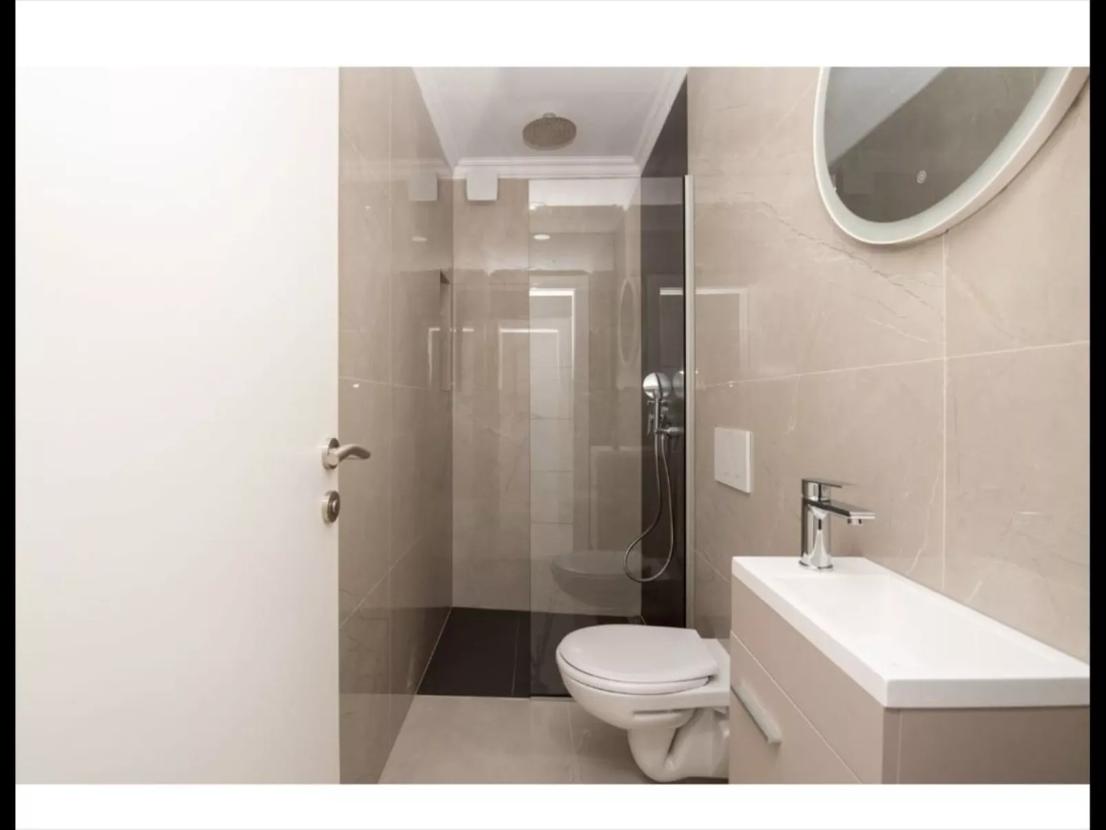 "Luxury Grey house" - Binnen