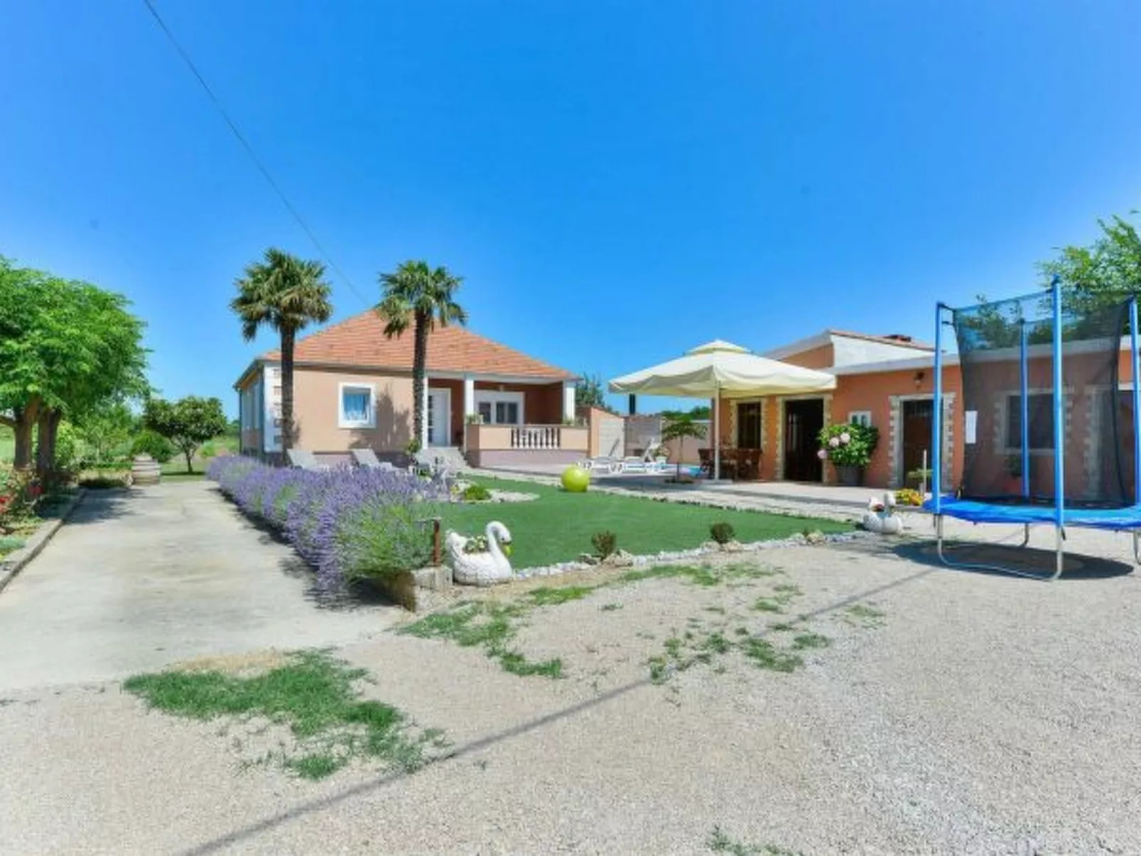 Holiday House Meri with pool - Image-tags.info