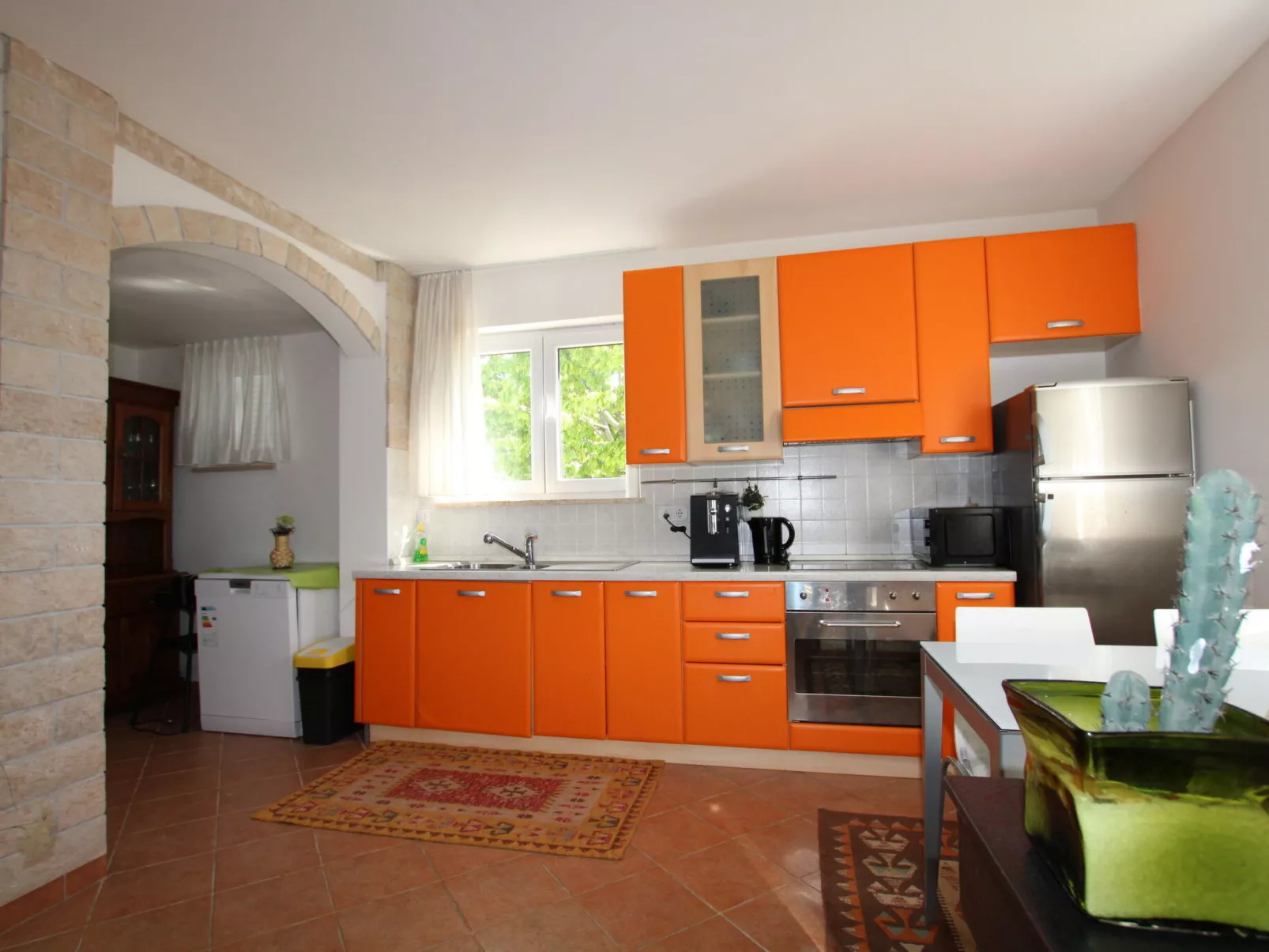 Apartment Julia Orange / HR-11080-01 - Image-tags.info