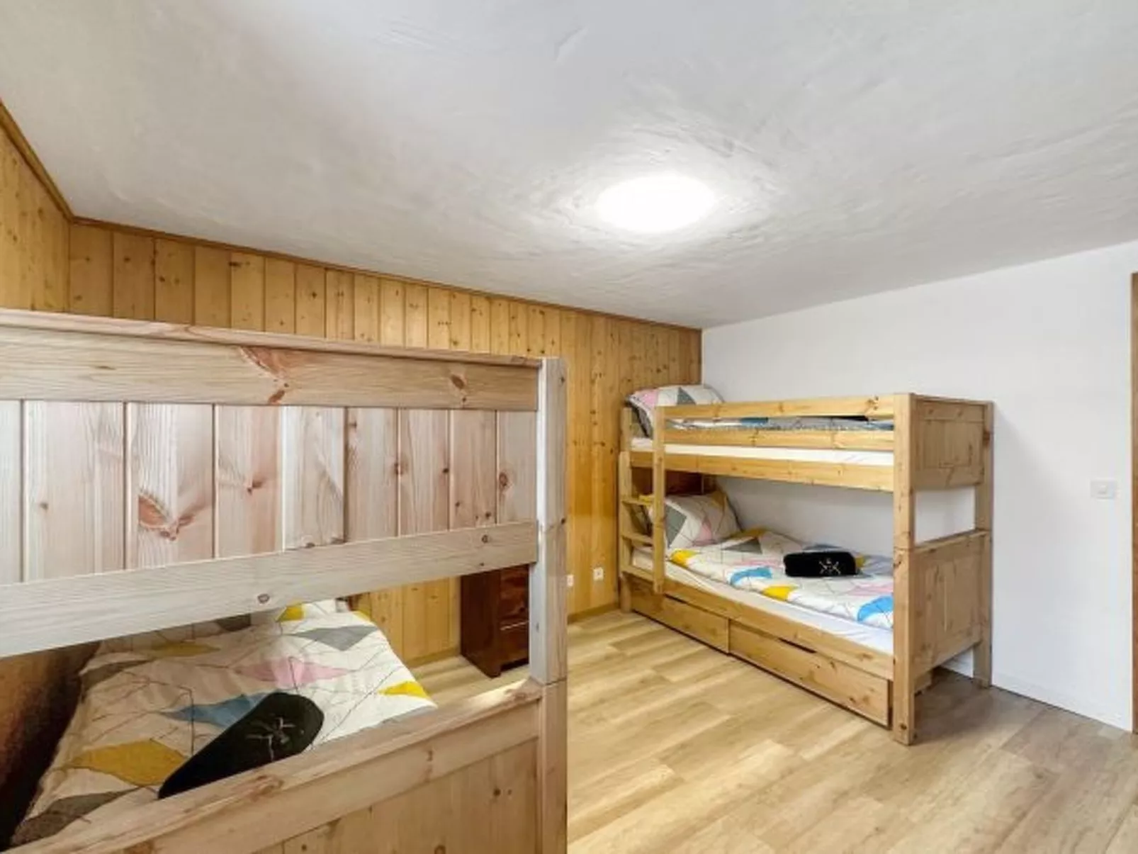 Chalet Le Basset - Family Chalet in the Swiss Alps - Binnen