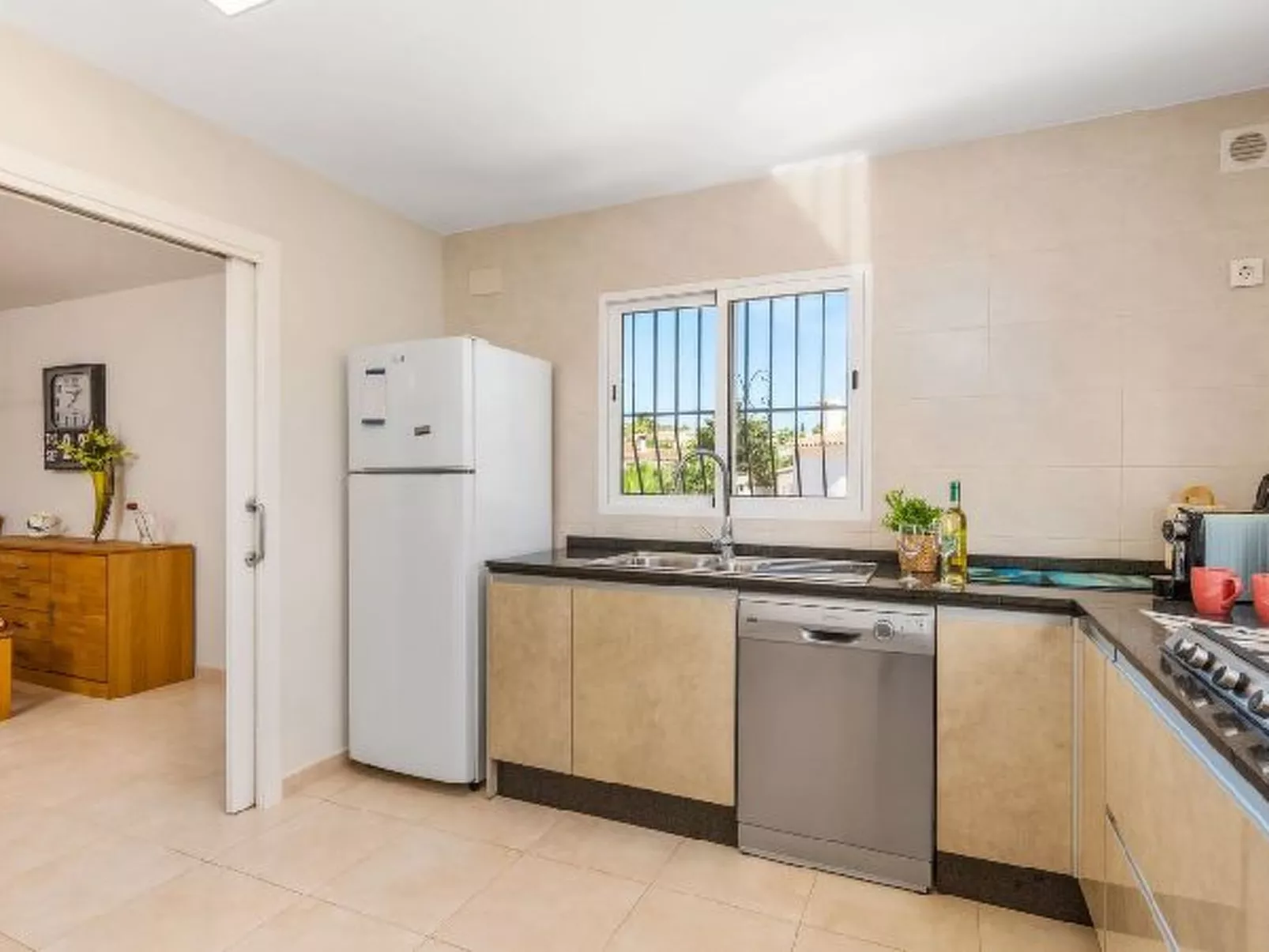 Villa Watsi - PlusHolidays - Image-tags.info