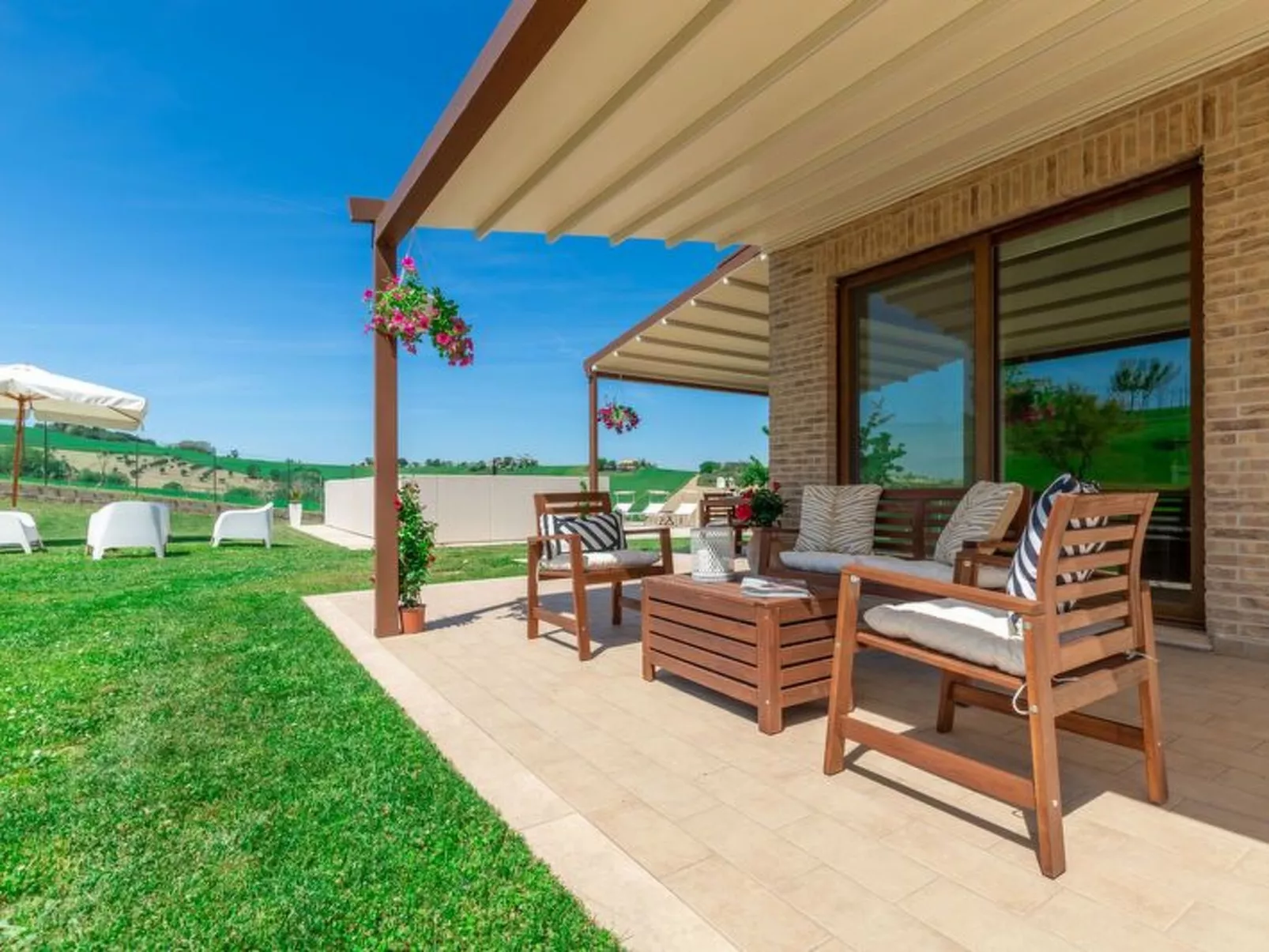 Villa Clair - Buiten