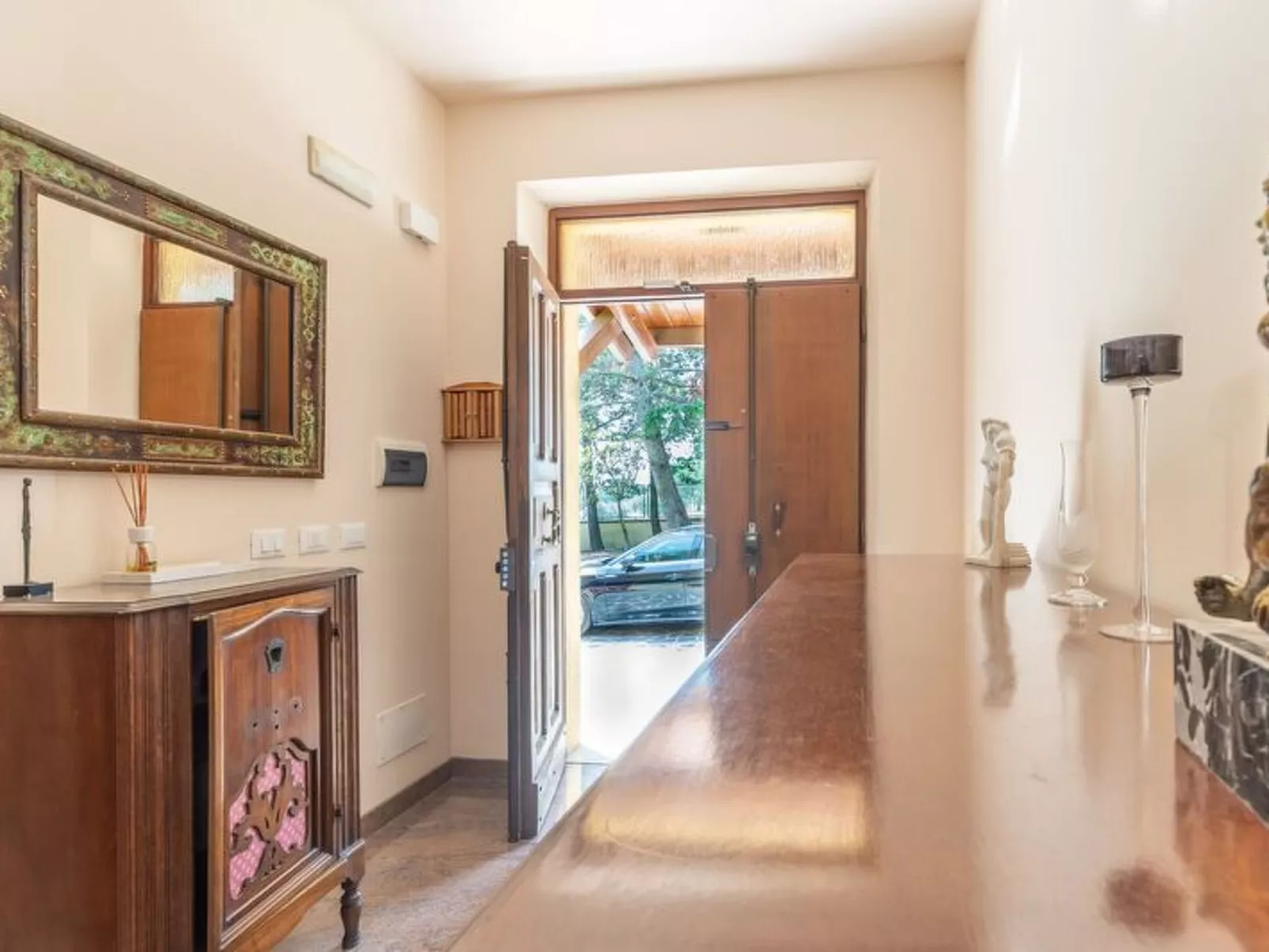 Sunrise Hill Holiday Home - Binnen