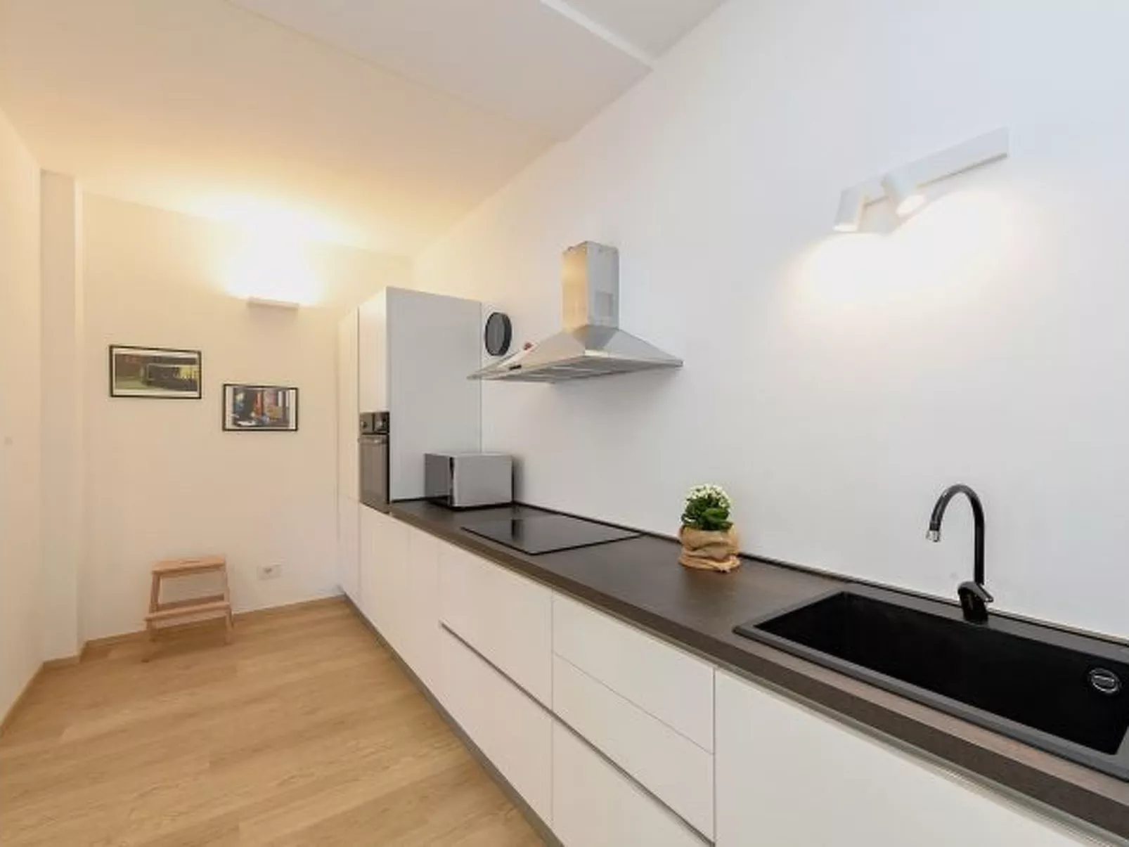 DesenzanoLoft - Der Riese vom See - Image-tags.info